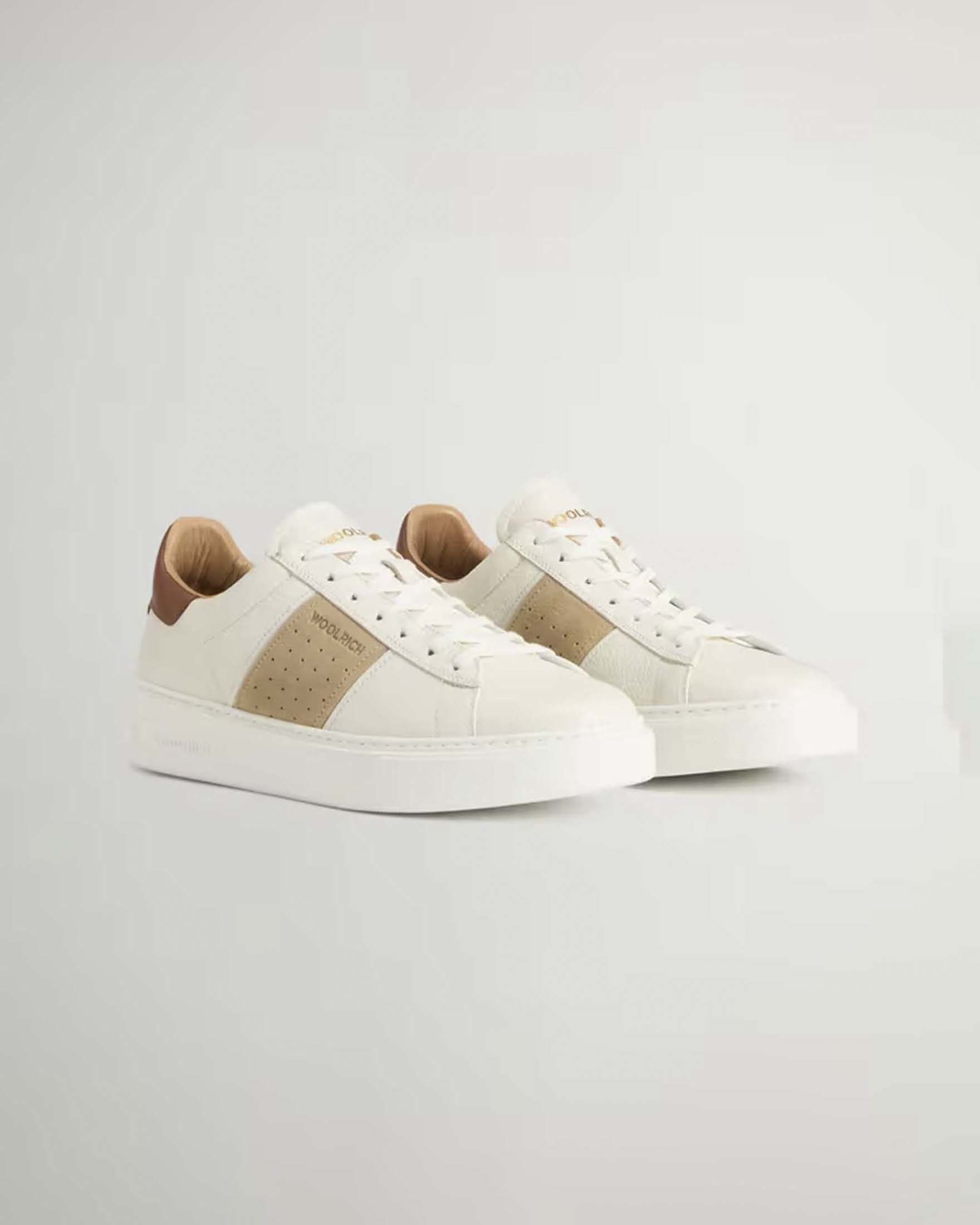 Sneakers Woolrich panna in pelle con dettagli traforati e logo in rilievo image