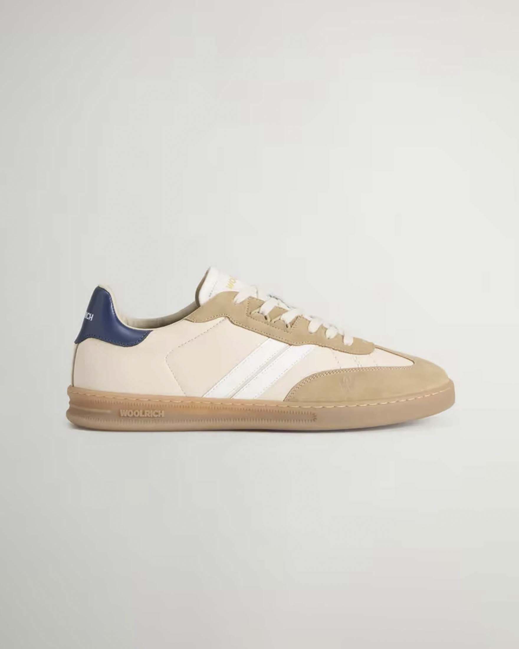Sneakers Woolrich beige in pelle con inserti in suede e logo impresso
