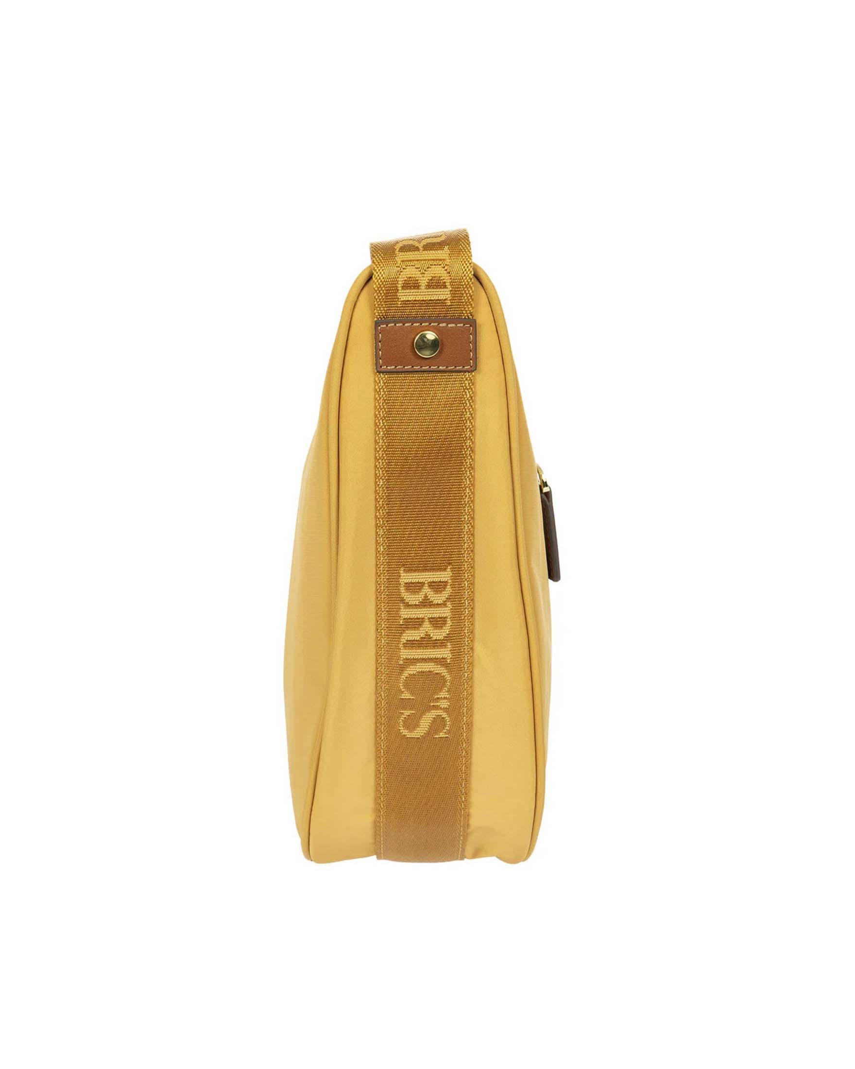 Borsa Mezzaluna Media X-Collection Piccola Bric's ocra in tessuto impermeabile con zip esterna