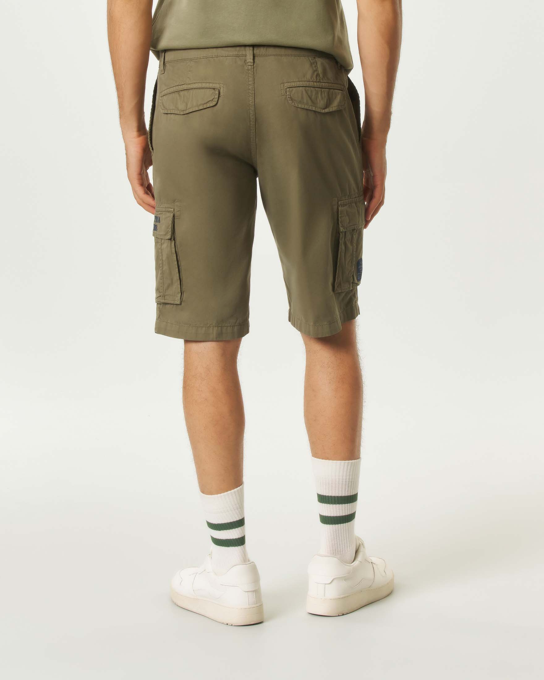 Bermuda cargo Aeronautica Militare verde in gabardina di puro cotone