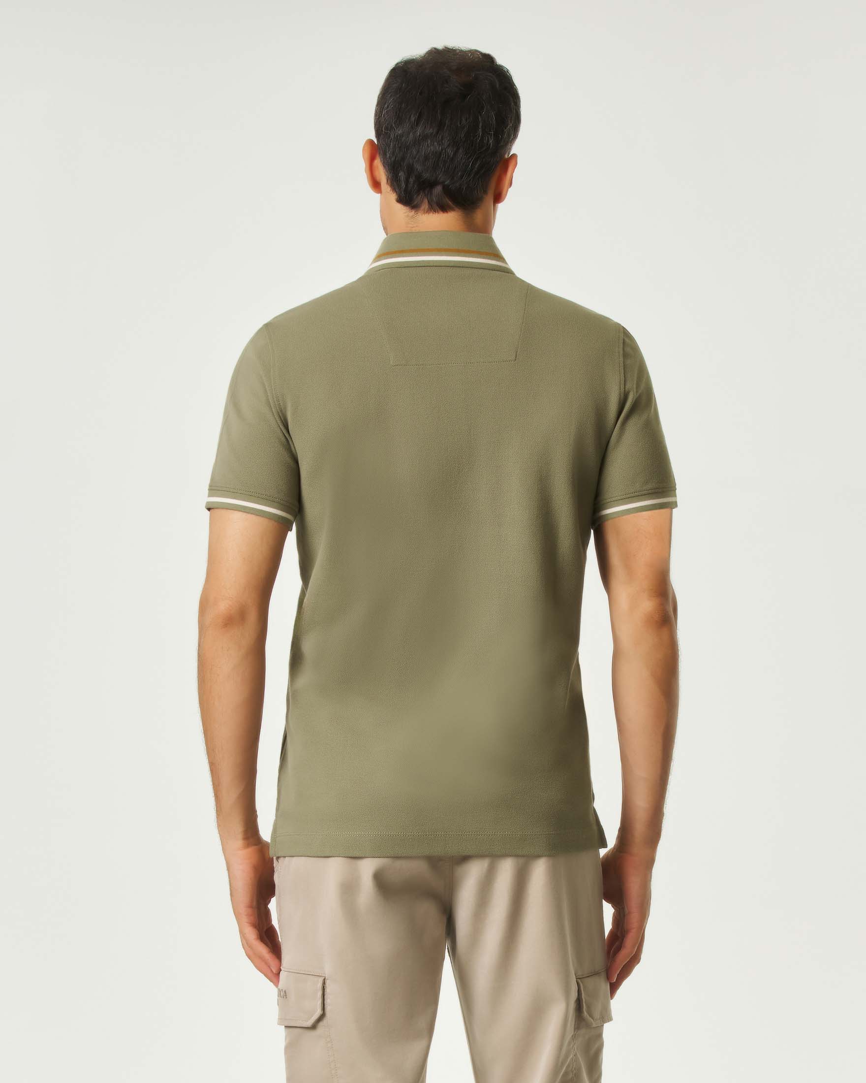 Polo Aeronautica Militare verde salvia in piqué di puro cotone con patch Frecce Tricolori e aquila turrita