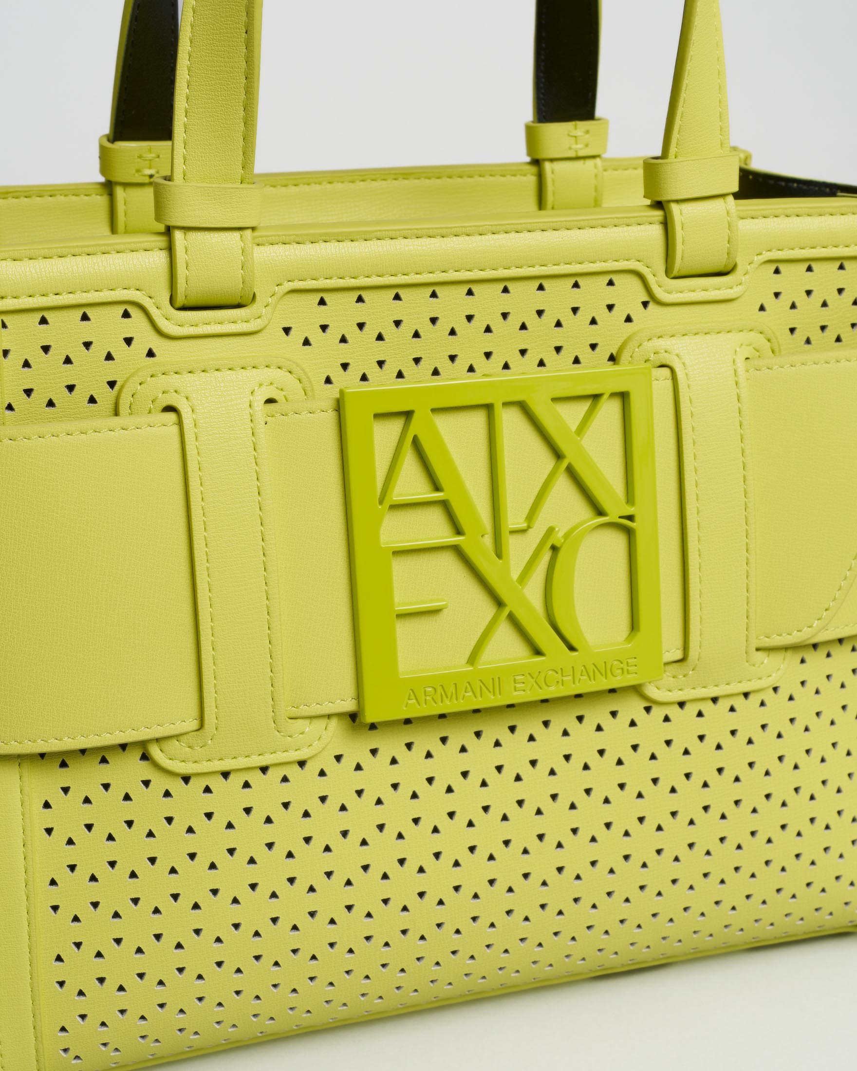 Borsa shopper piccola Armani Exchange color lime in tessuto traforato con fascia logo image