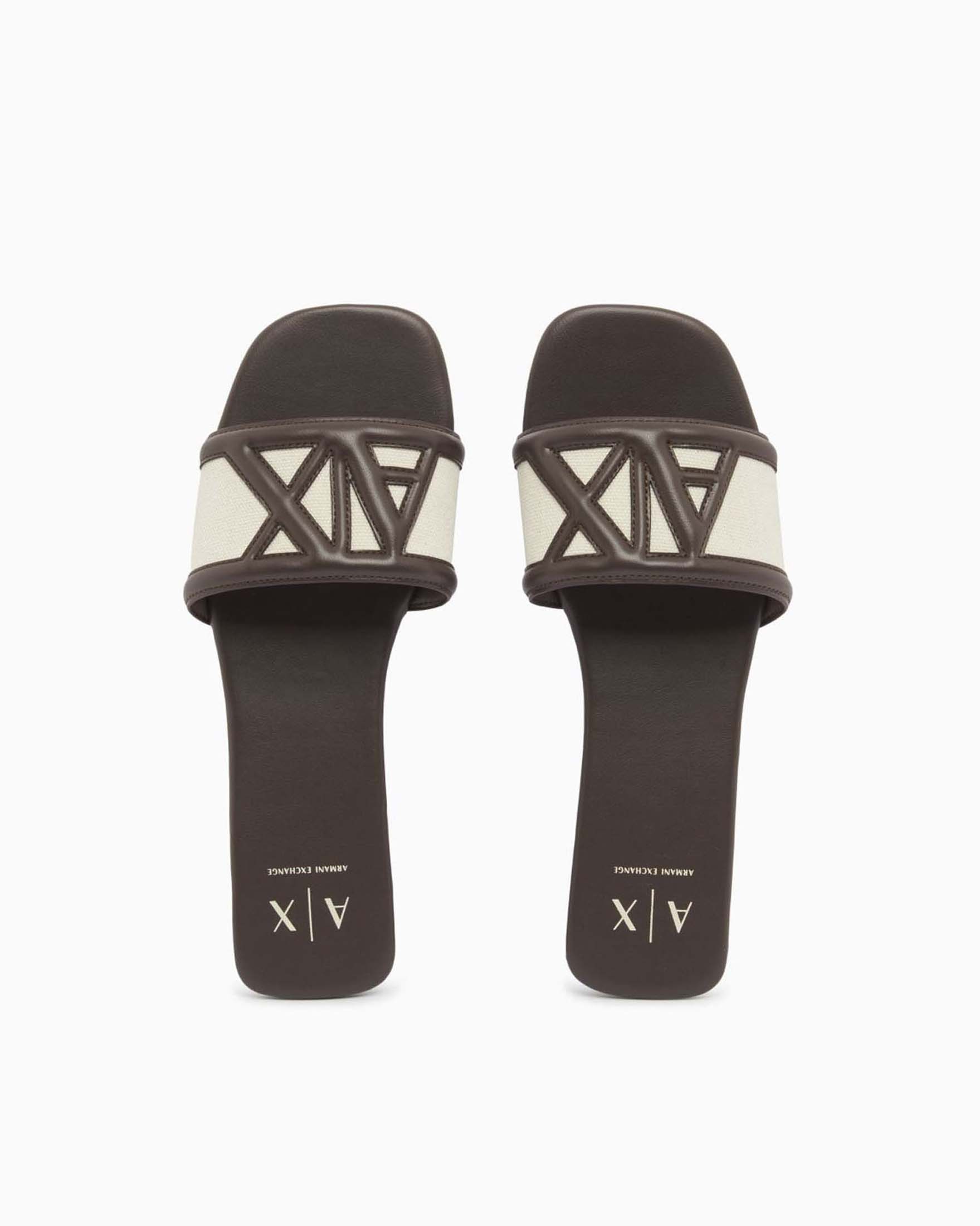 Ciabattine Armani Exchange in canvas naturale con lettering e suola in similpelle color moro