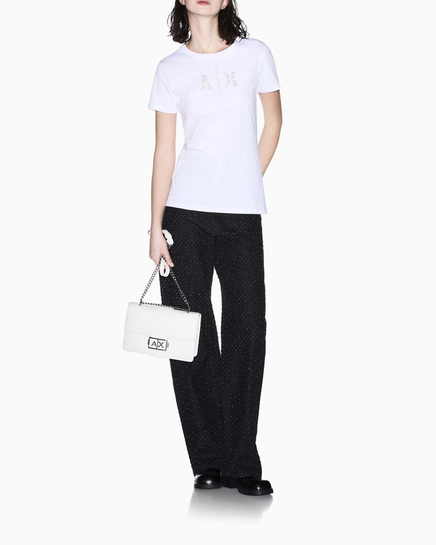 T-shirt regular fit Armani Exchange bianca in jersey di cotone con maxi logo in strass image