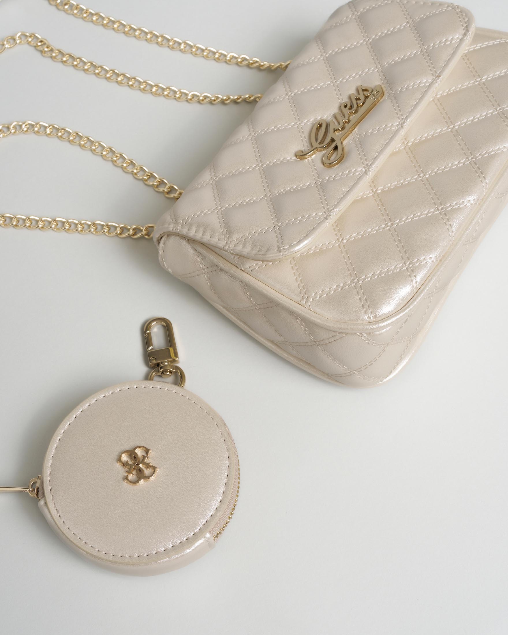 Borsa a tracolla Guess Kids panna in similpelle con portachiavi applicato