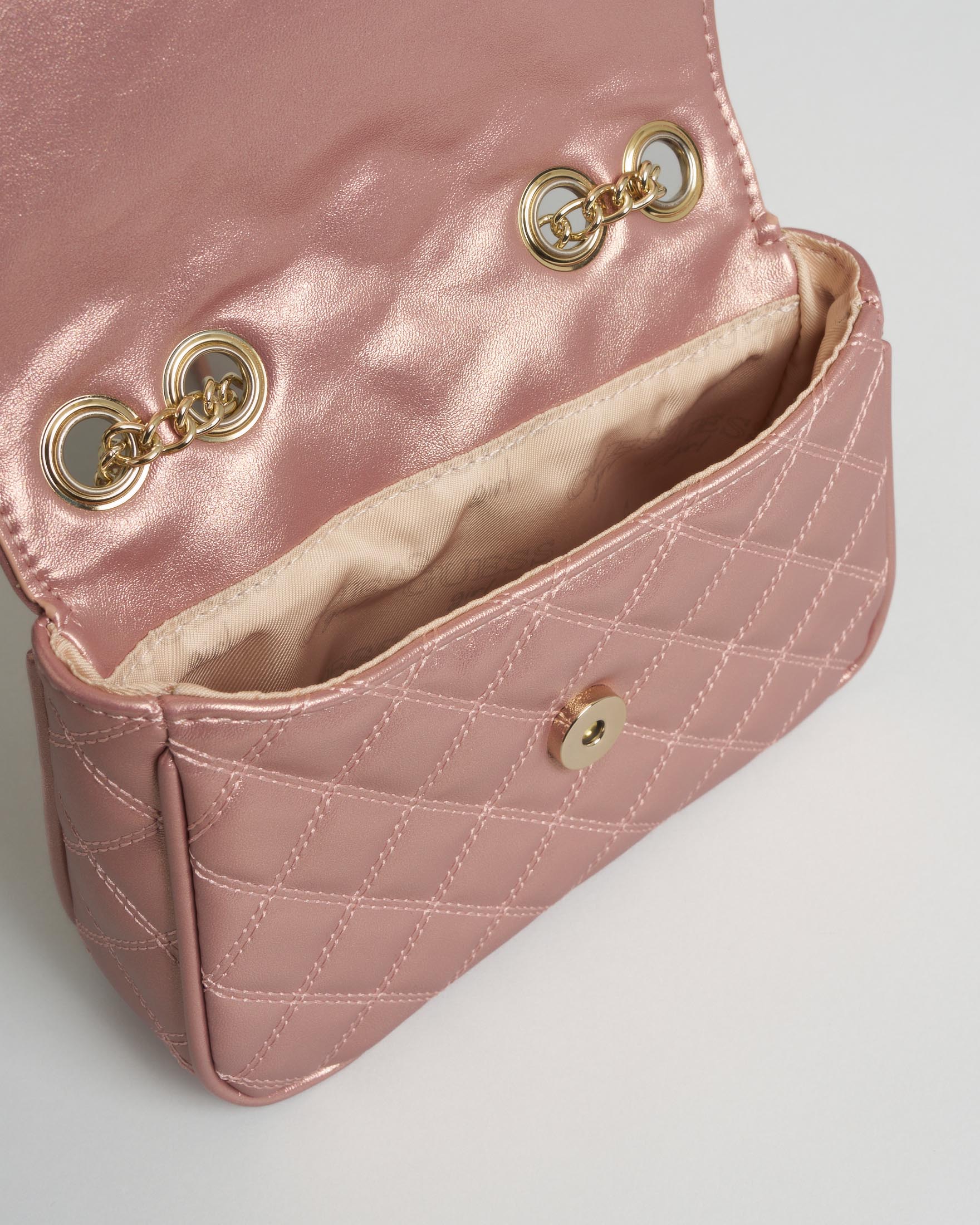 Borsa a tracolla Guess Kids rosa in similpelle con portachiavi applicato