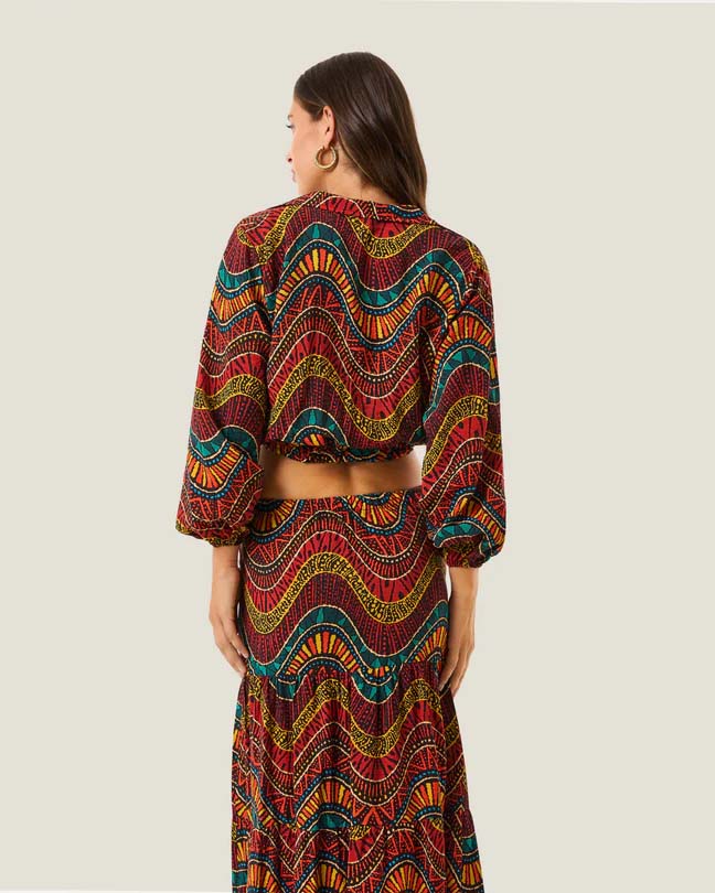 Camicia cropped 4Giveness colorata a fantasia etnica d'ispirazione africana con coulisse e fiocco