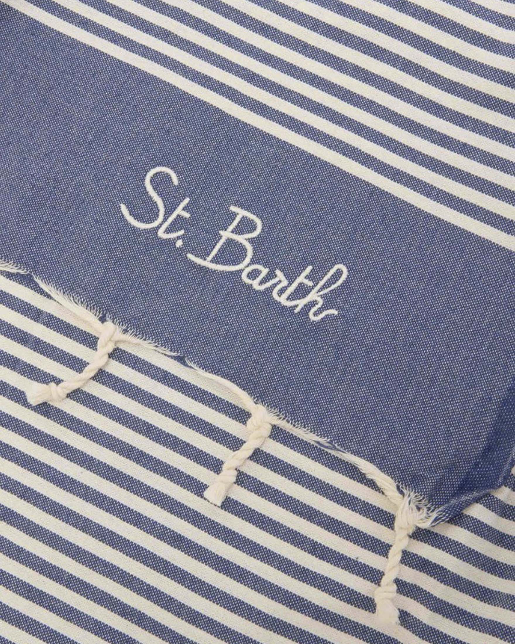 Telo mare MC2 Saint Barth a righe sottili blu e panna in cotone jacquard con frange e scritta logo image
