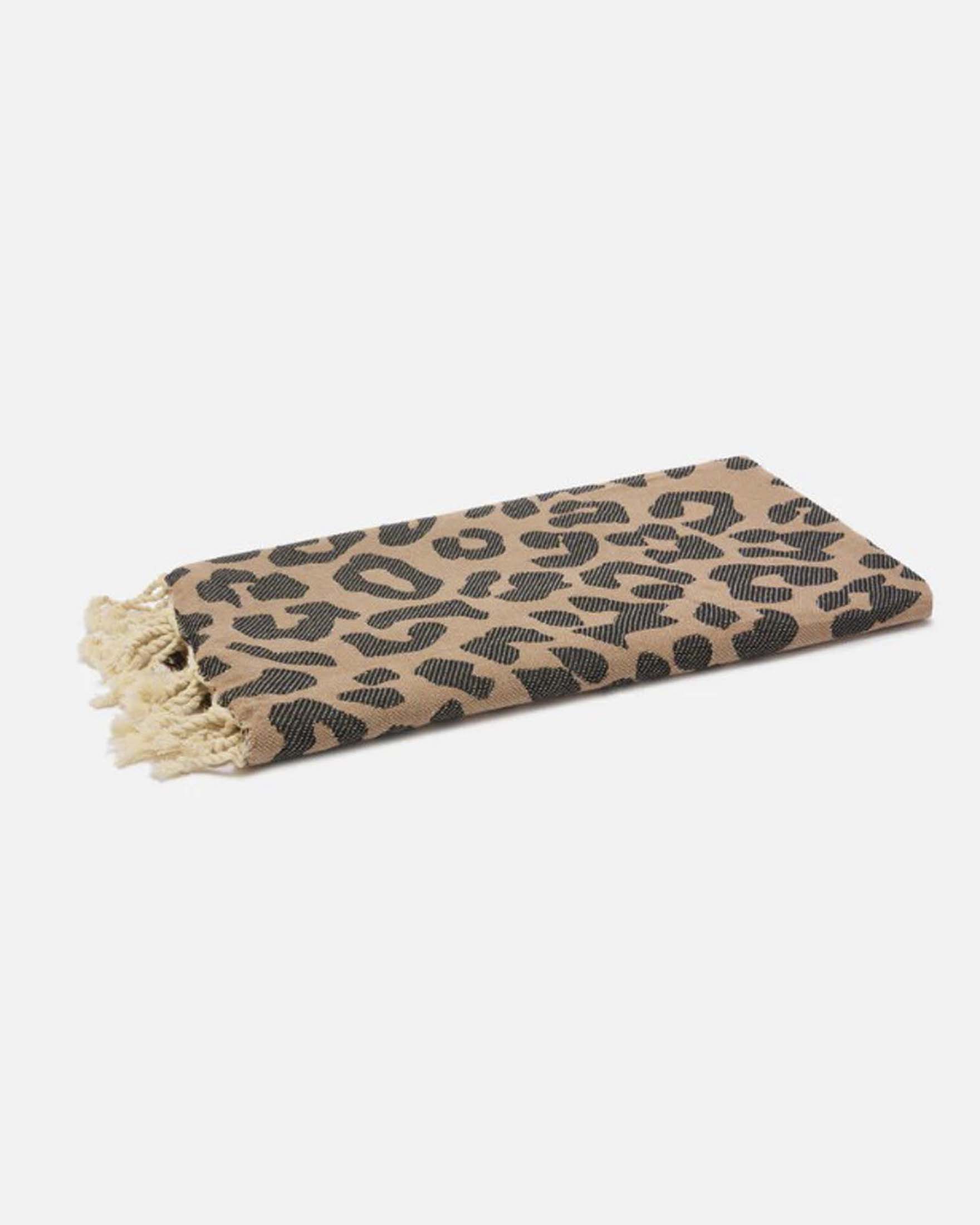 Telo mare MC2 Saint Barth marrone e nero in cotone jacquard leopardato con scritta logo e frange