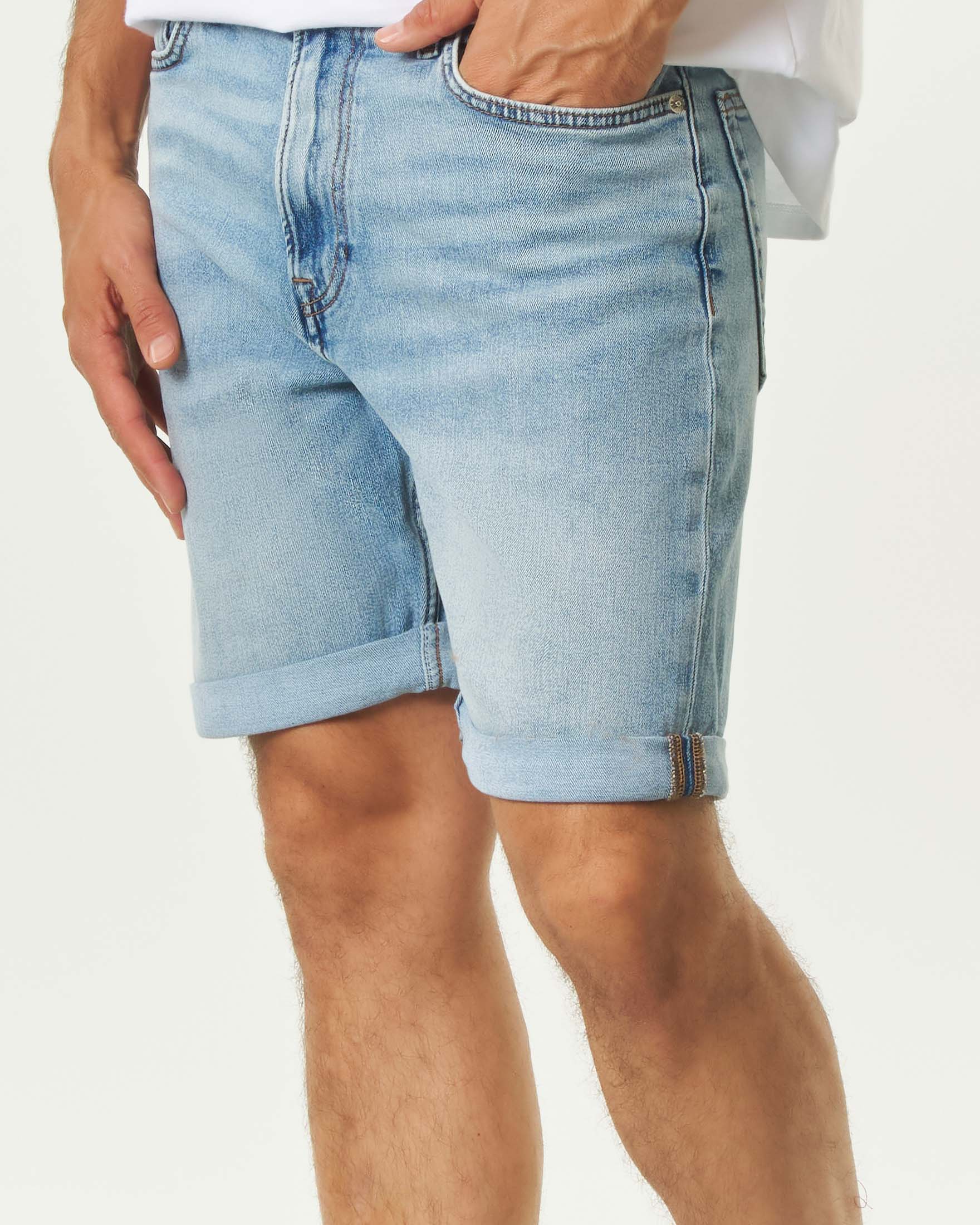 Bermuda Calvin Klein Jeans lavaggio chiaro super stone washed in cotone stretch con risvolto image