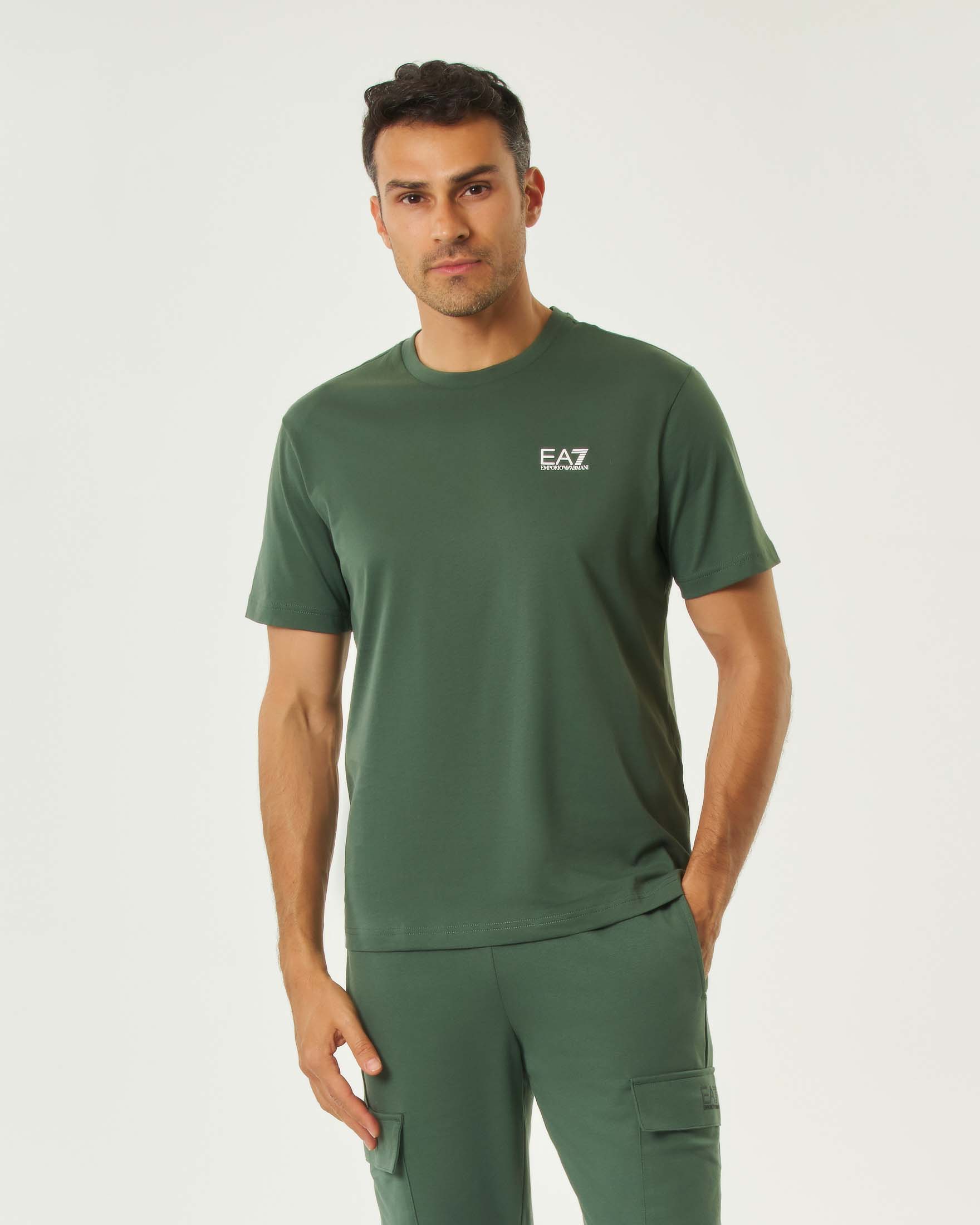 T-shirt EA7 verde in cotone a maniche corte con stampa logo sul retro