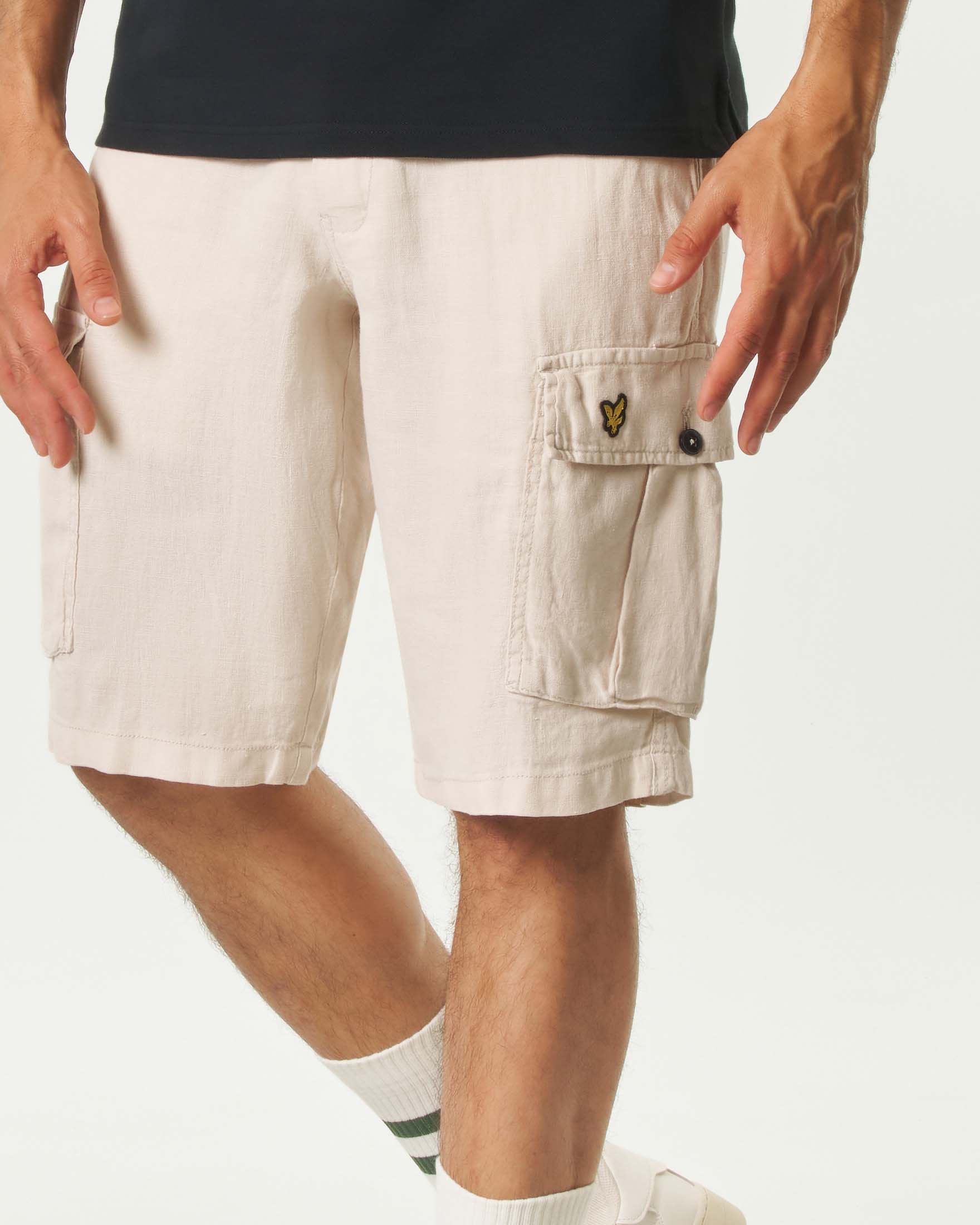 Bermuda cargo Lyle & Scott beige in puro lino image