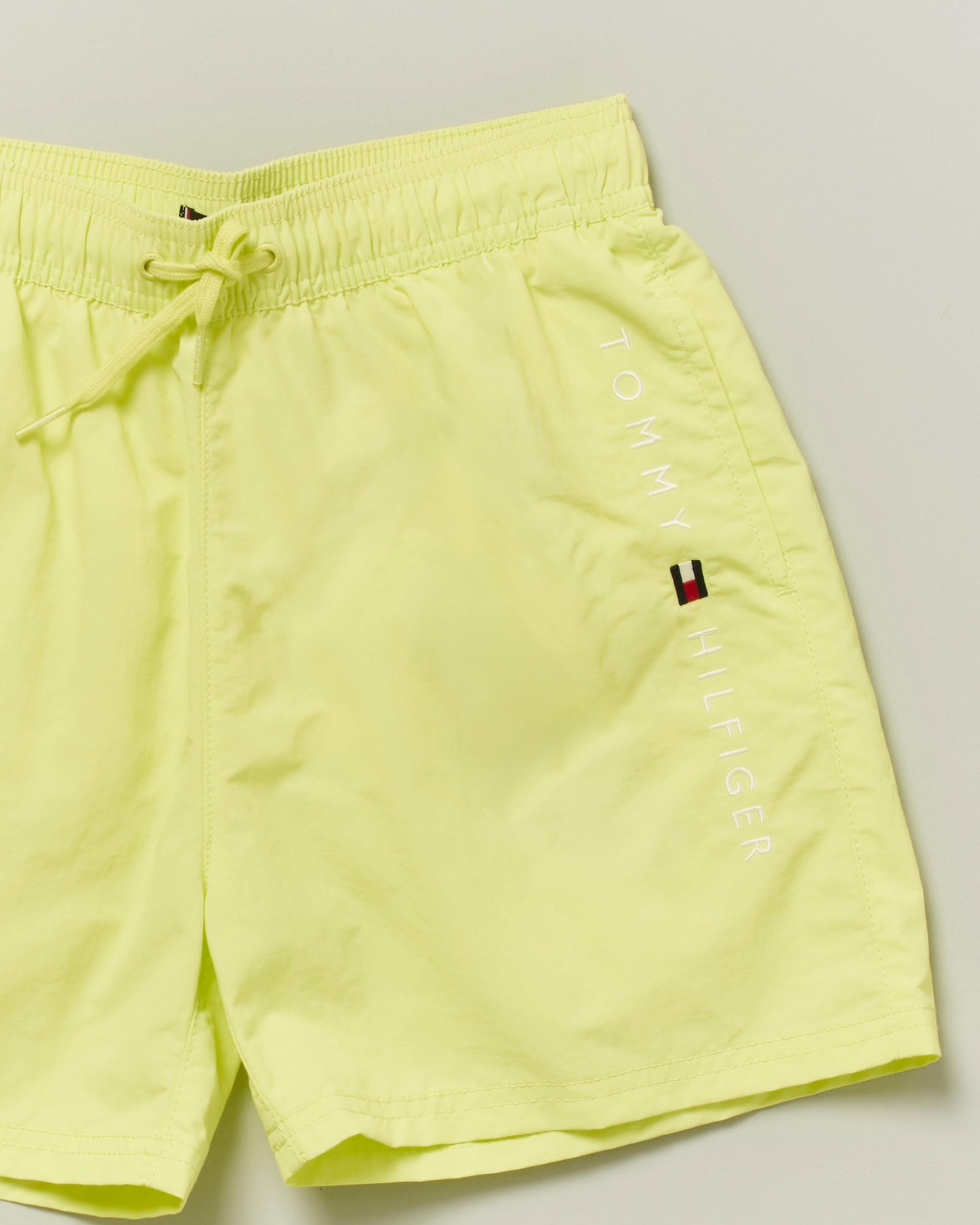Boxer mare Tommy Hilfiger verde lime con coulisse in vita e logo bianco image