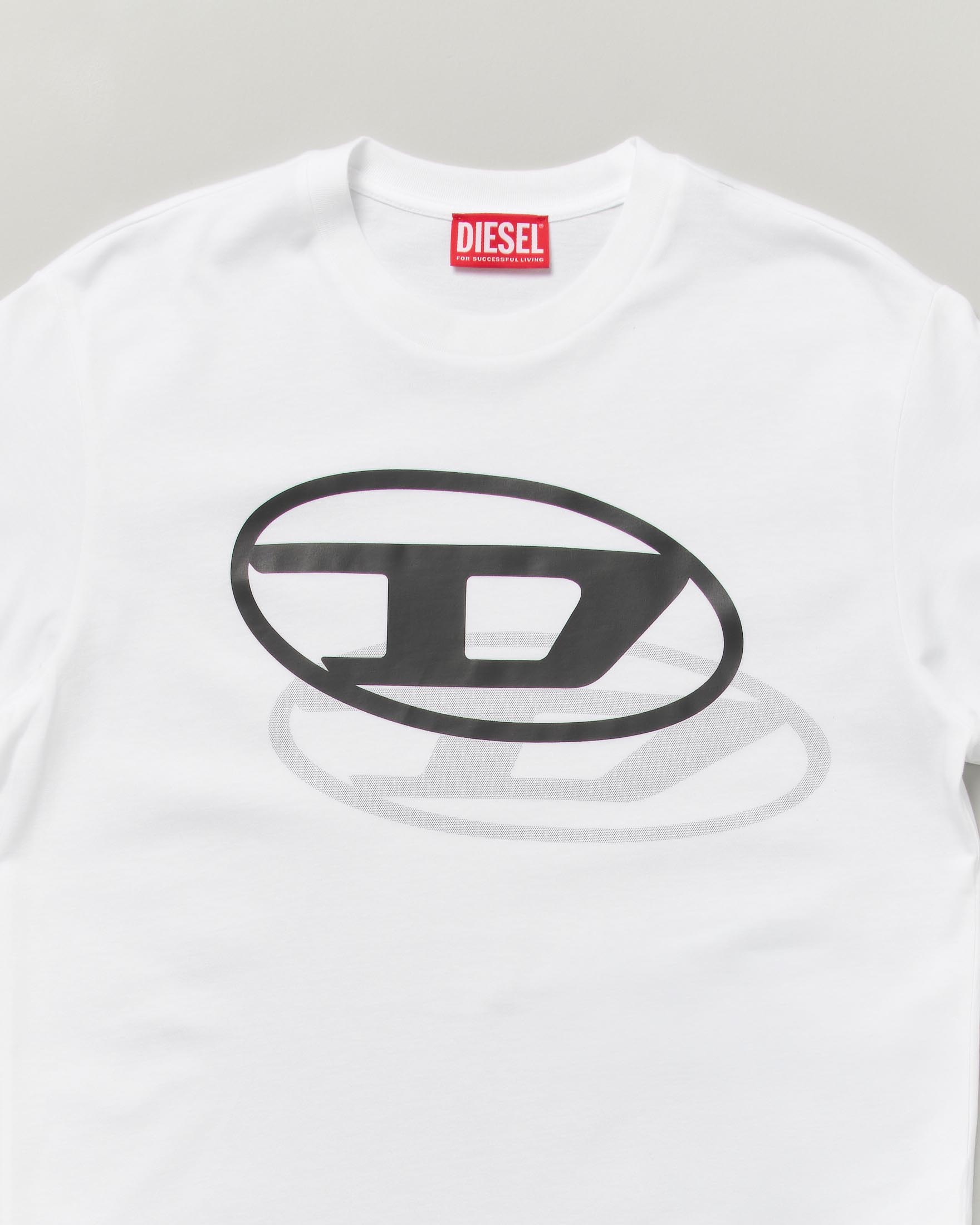 T-shirt Diesel bianca mezza manica in cotone con logo doval doppio image