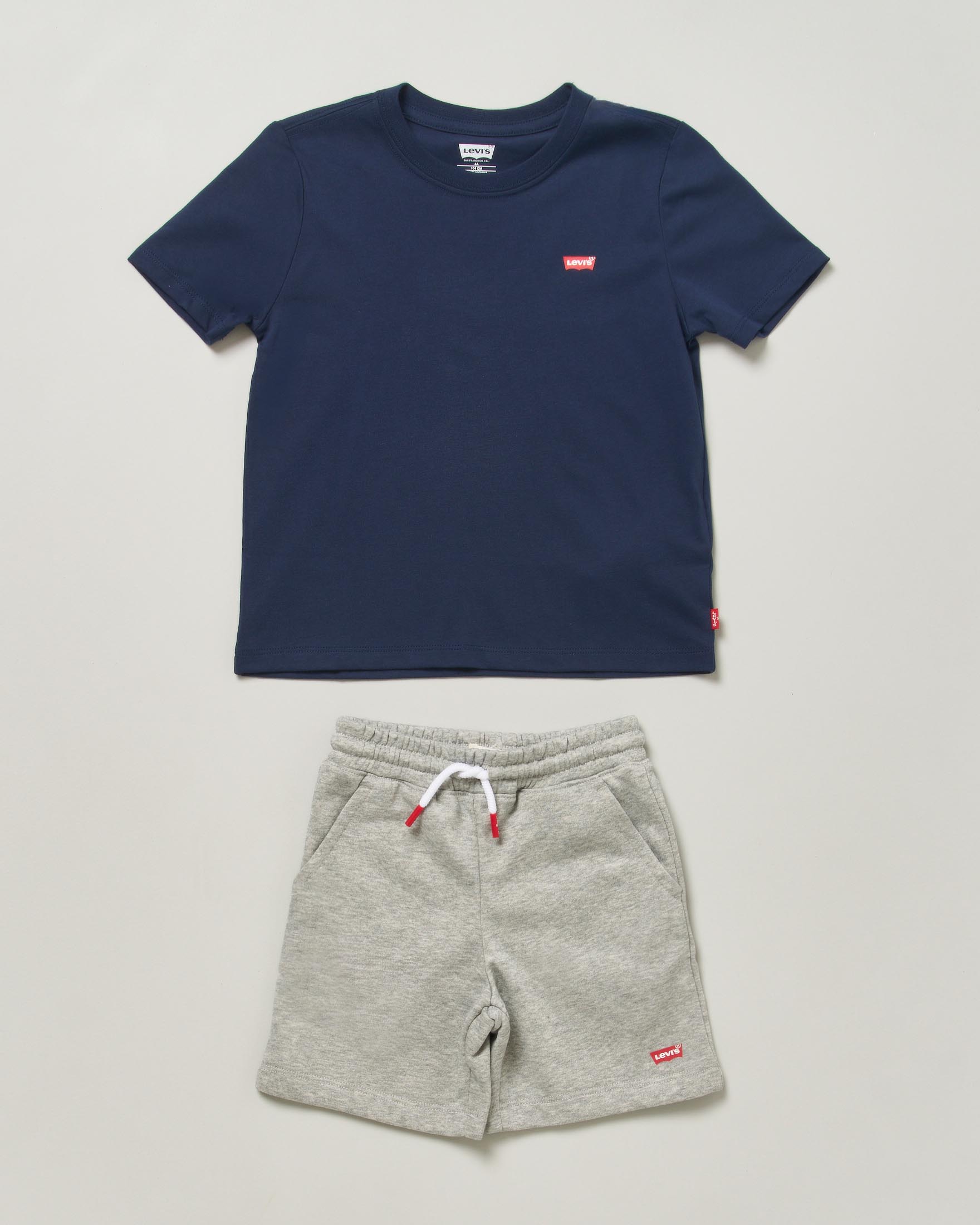 Completo Levi's t-shirt blu e bermuda felpa grigio melange