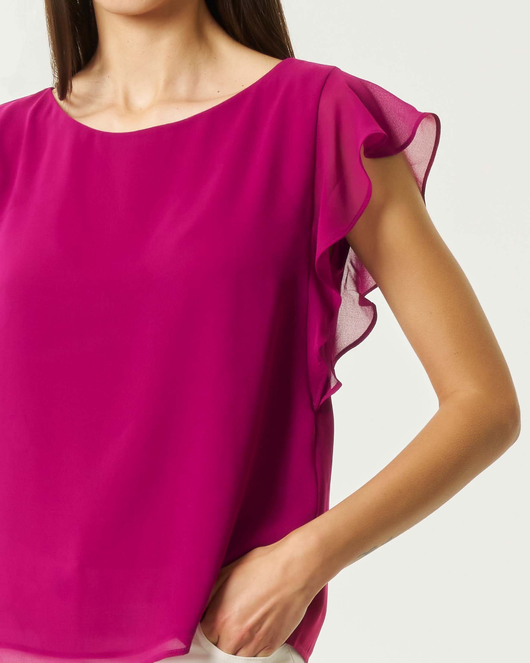 Blusa Emme Marella ciclamino in georgette con maniche ad aletta con volant e scollo rotondo image