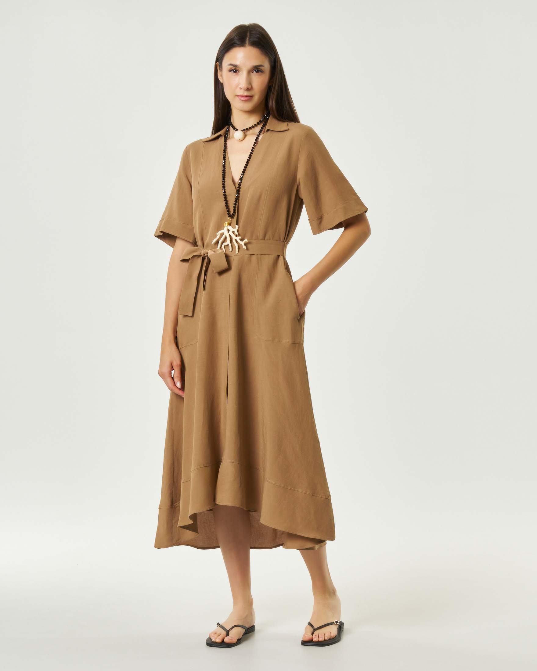 Abiti midi chemisier maniche corte Emme Marella cammello in viscosa e lino con scollo a V e cintura