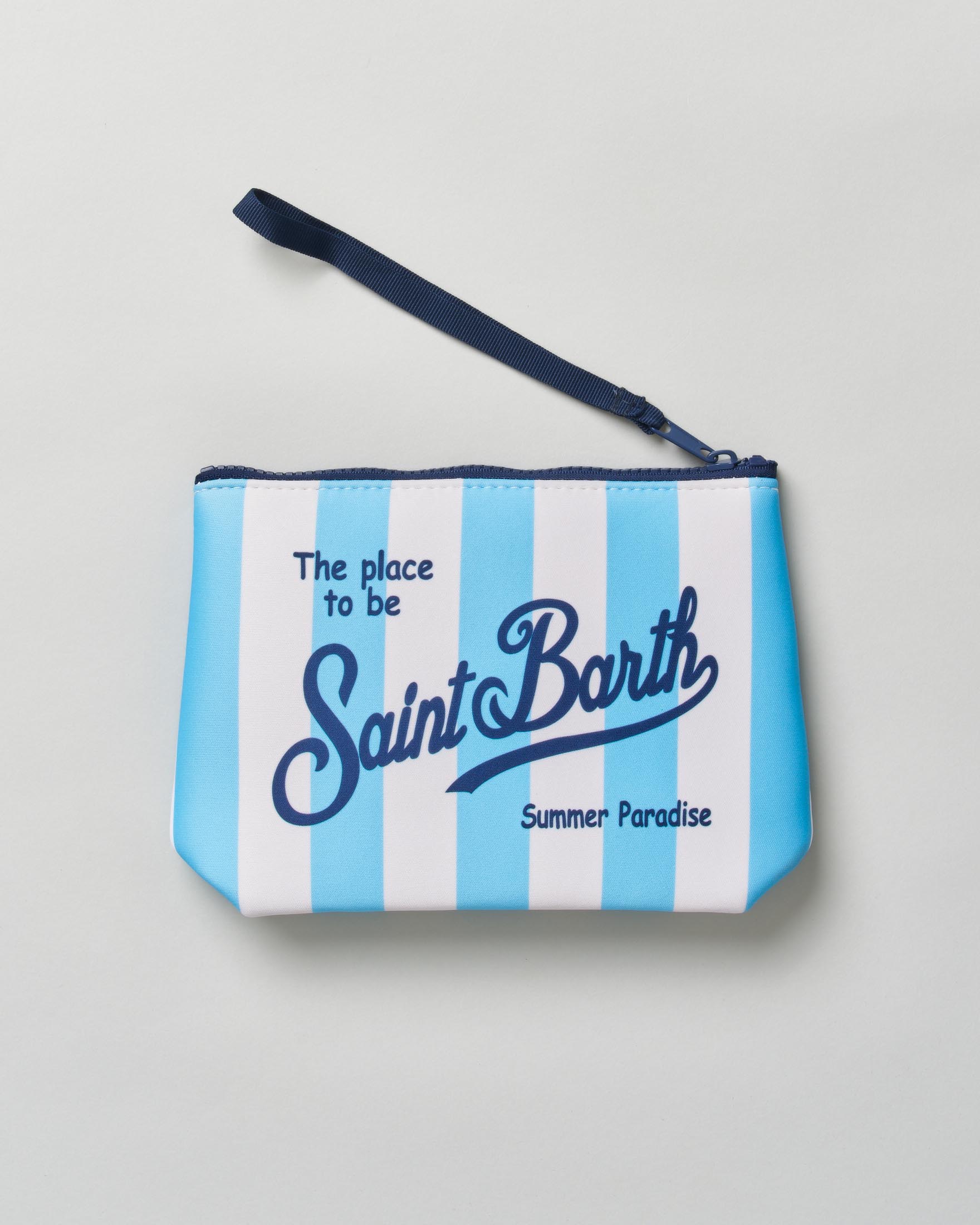 Pochette Aline MC2 Saint Barth a righe larghe azzurre e bianche in tessuto scuba image