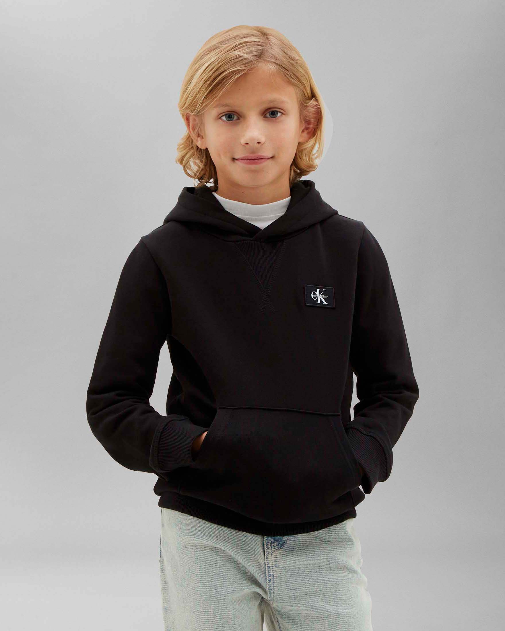 Felpa nera Calvin Klein in cotone con cappuccio e tasca marsupio