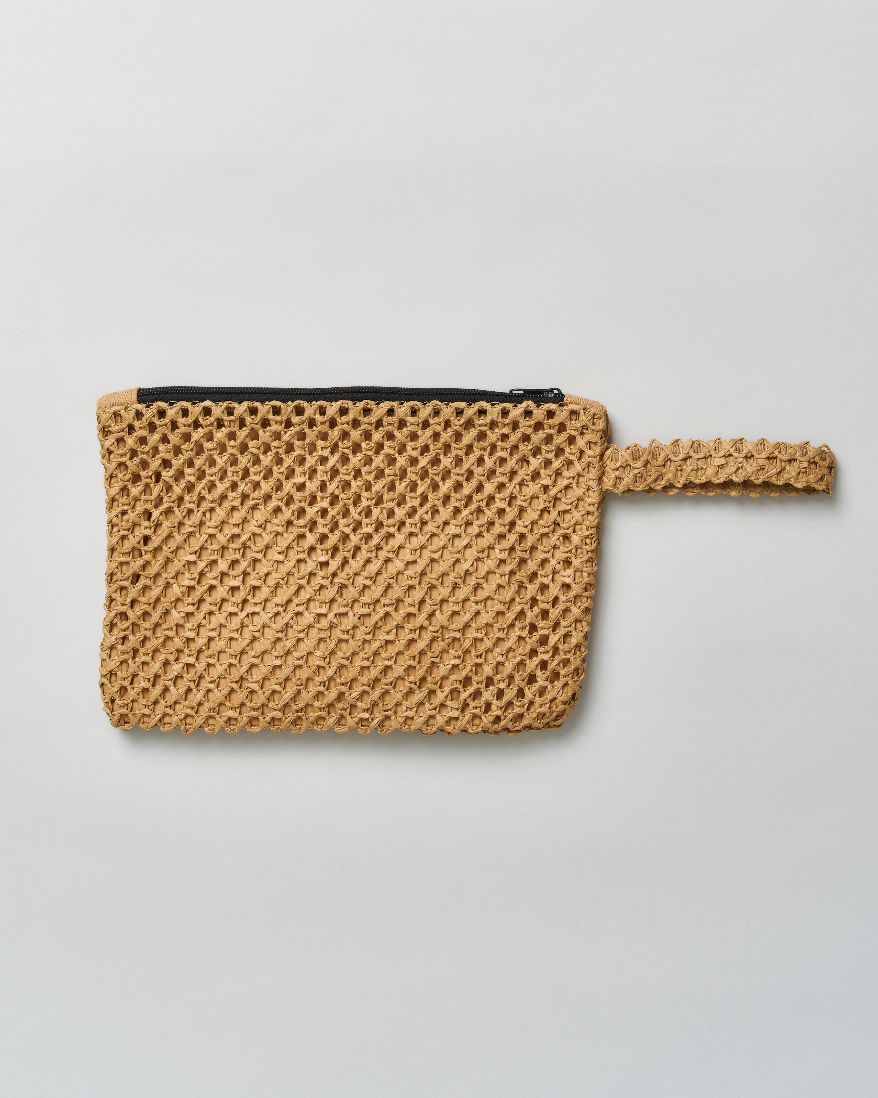 Pochette mare grande 4Giveness in rafia naturale con manico da polso e logo ricamato nero image