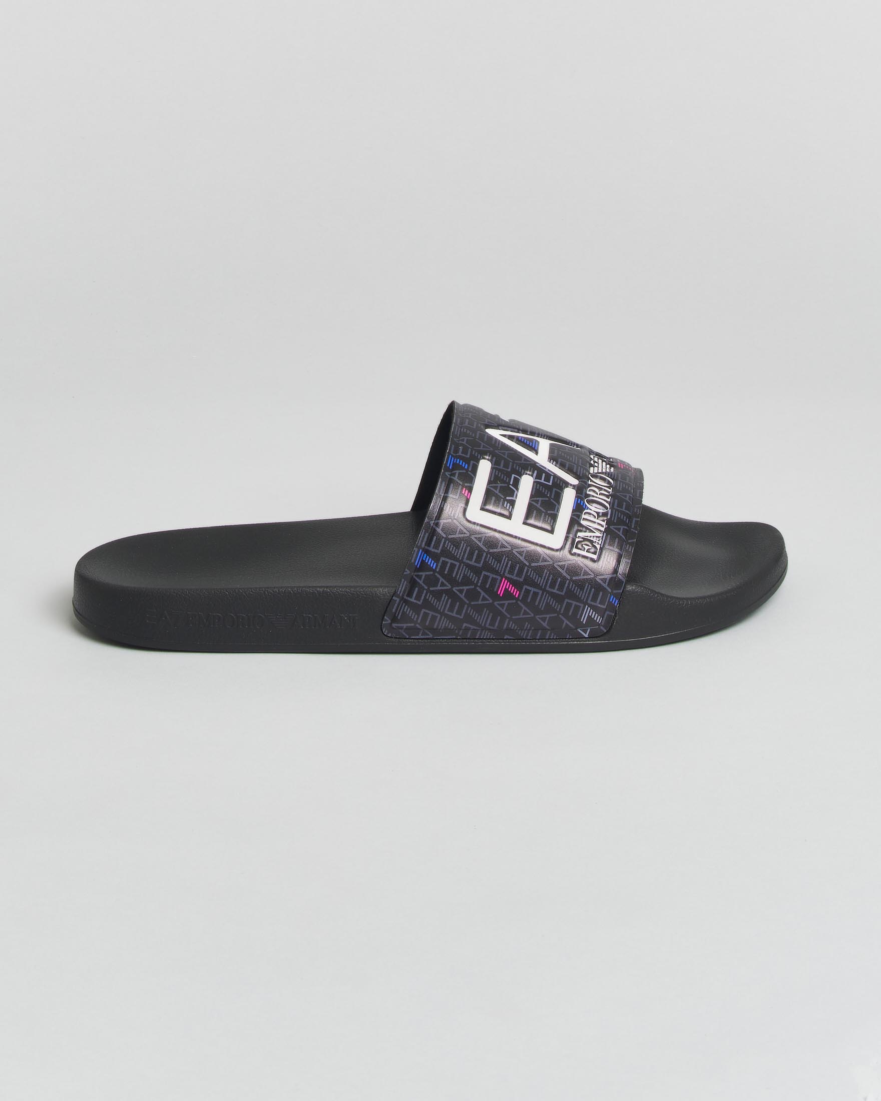 Ciabatta slider nera con logo all over sulla fascia