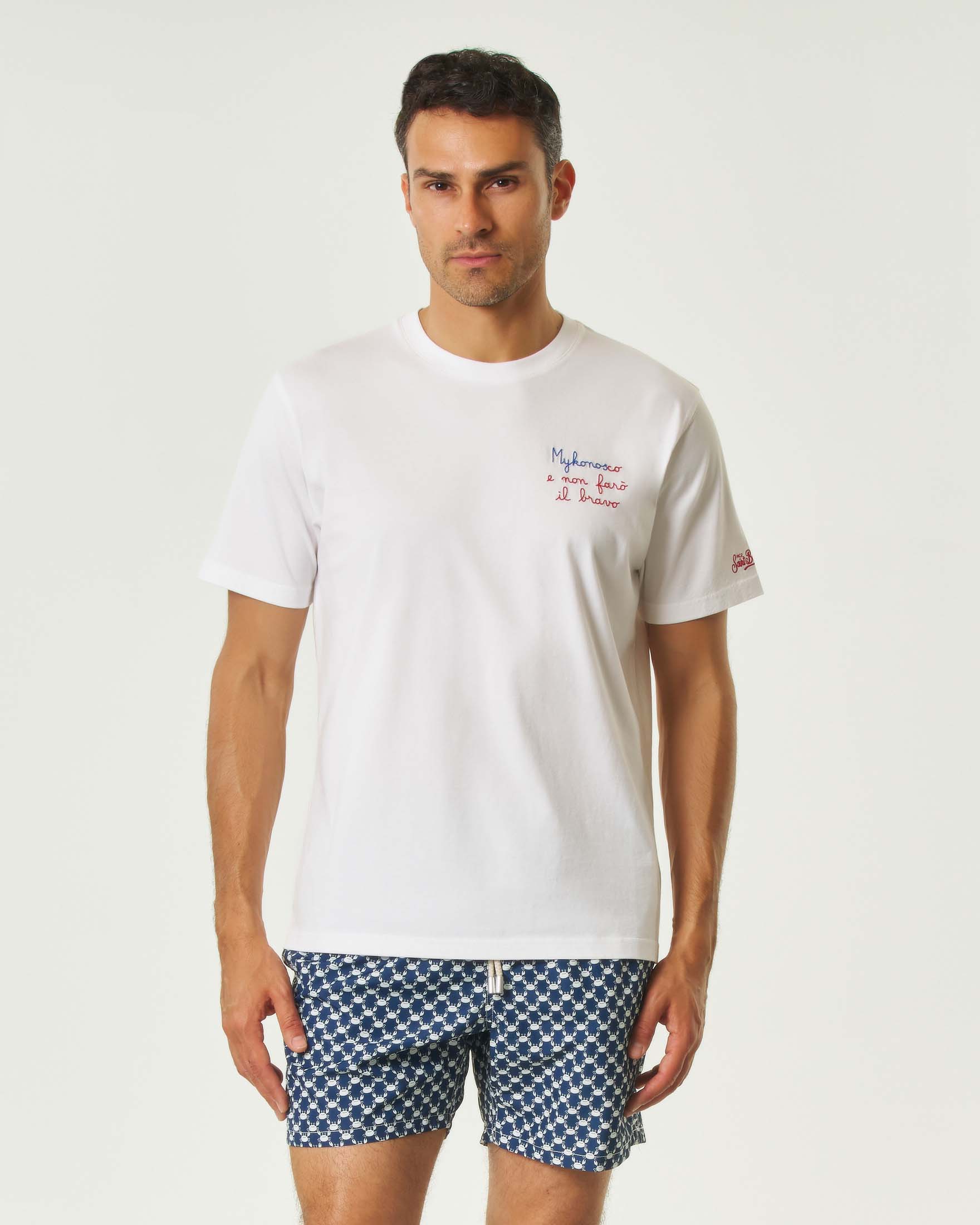T-shirt bianca mezza manica con ricamo Mykonosco e non farò il bravo sul petto