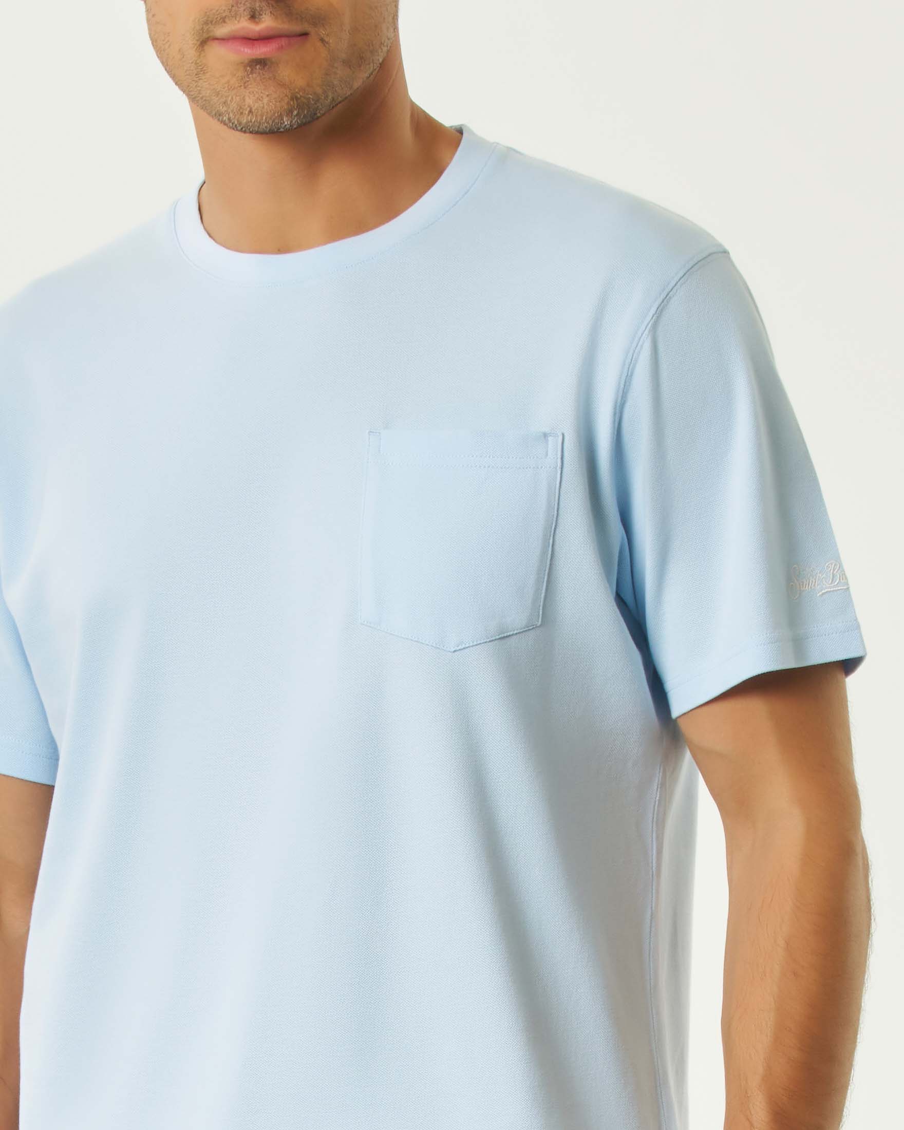 T-shirt MC2 Saint Barth azzurra in piquè di cotone stretch con taschino image