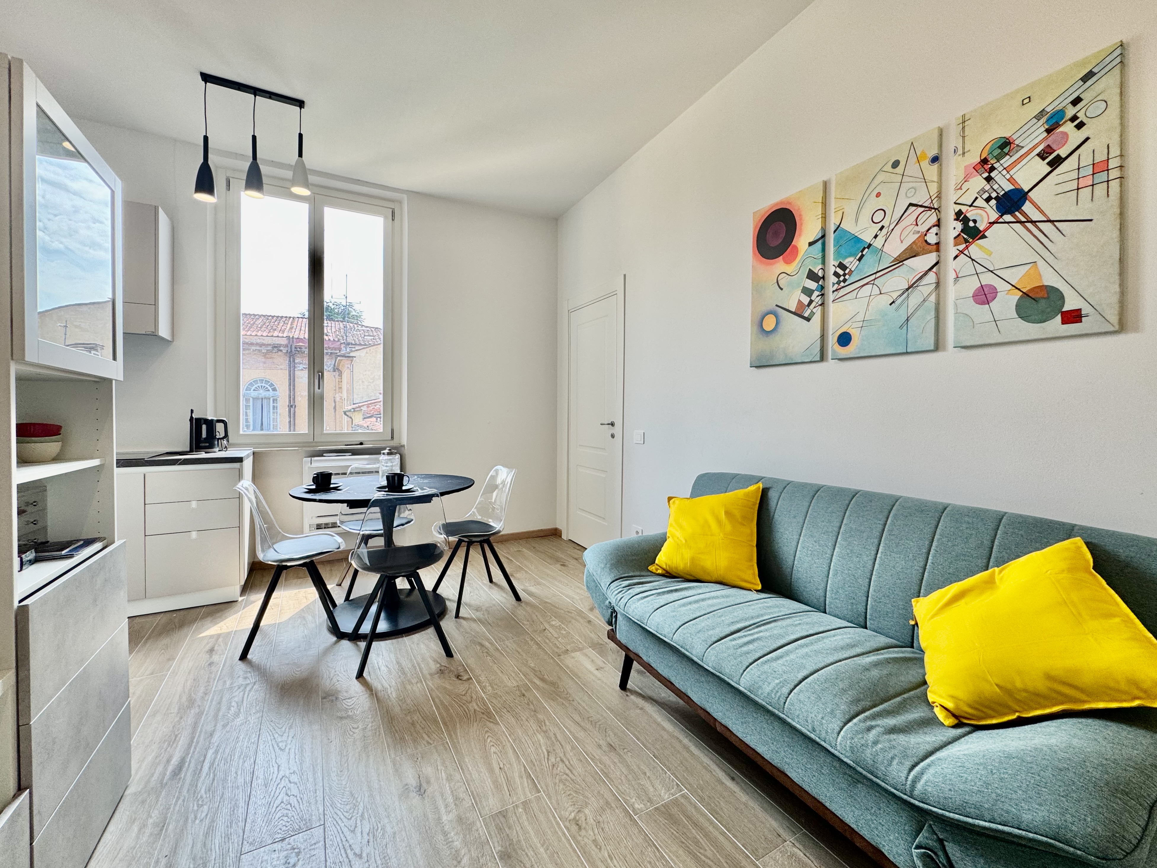 JULIA APARTMENT