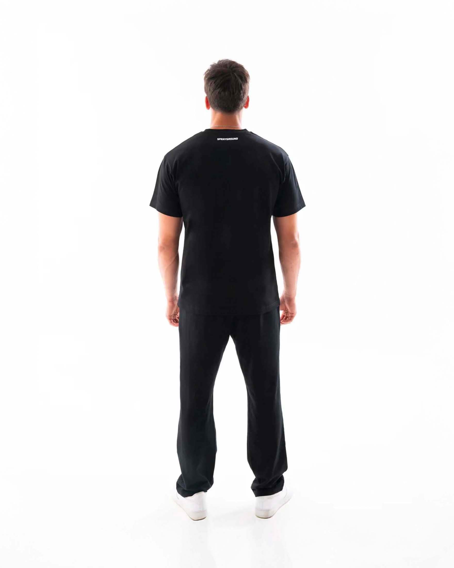 T-shirt nera Sprayground con fauci di squalo ricamate e finto antitaccheggio rosso applicato image