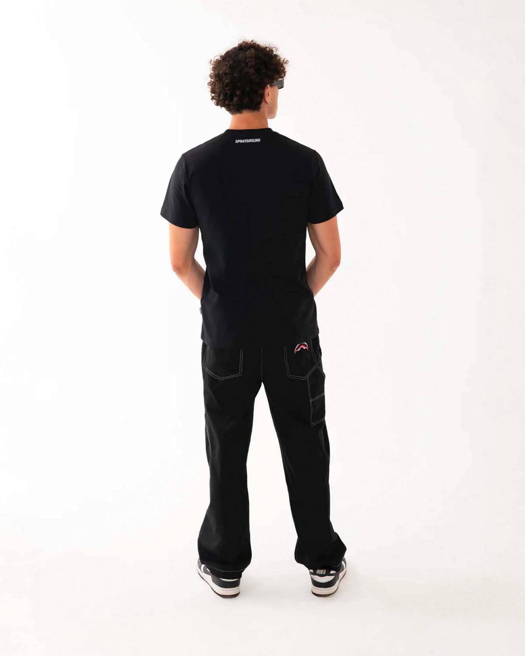 T-shirt nera Sprayground con fauci di squalo ricamate sul petto image