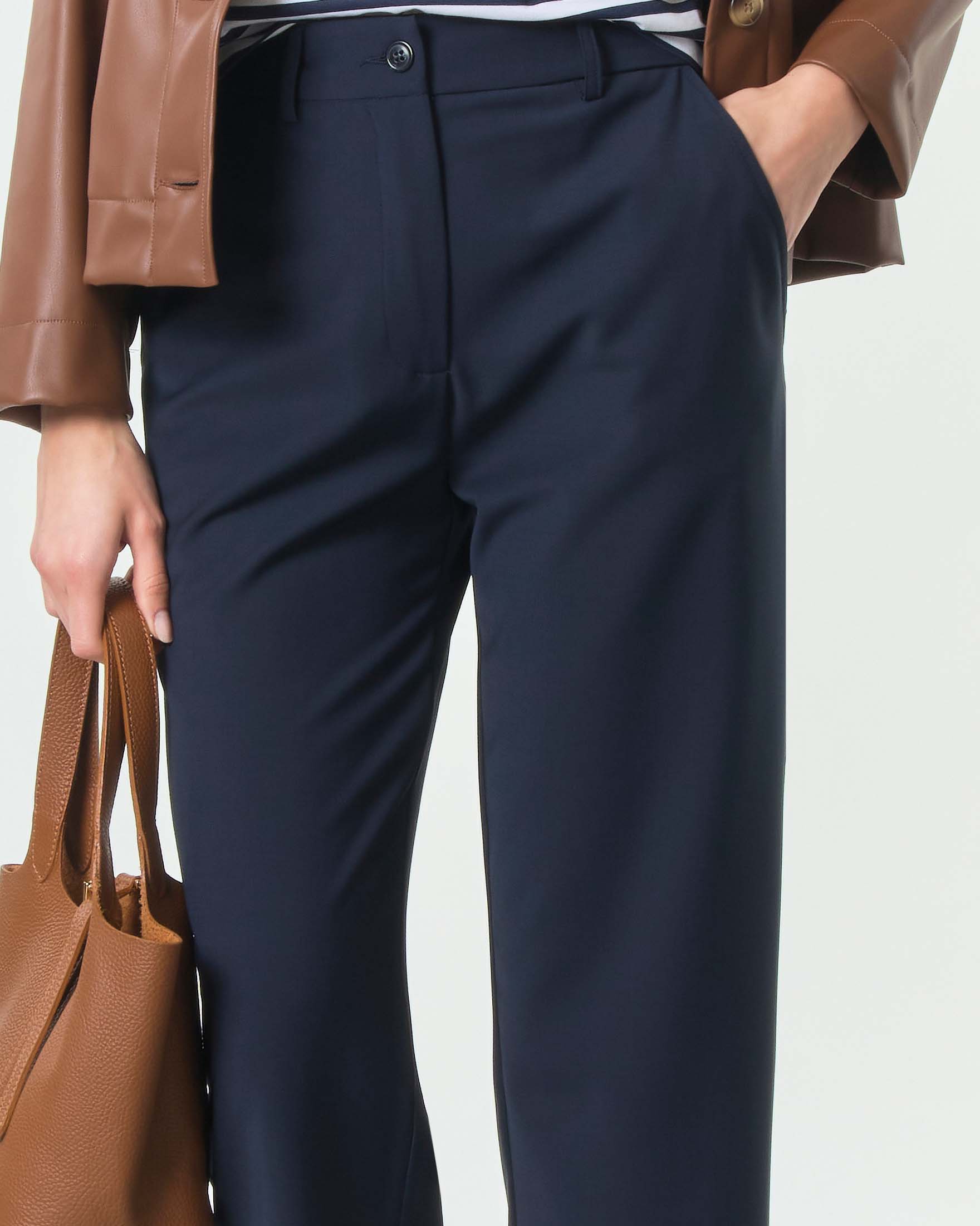 Pantalone cropped slim fit marroni Hlo! con tasche alla francese image