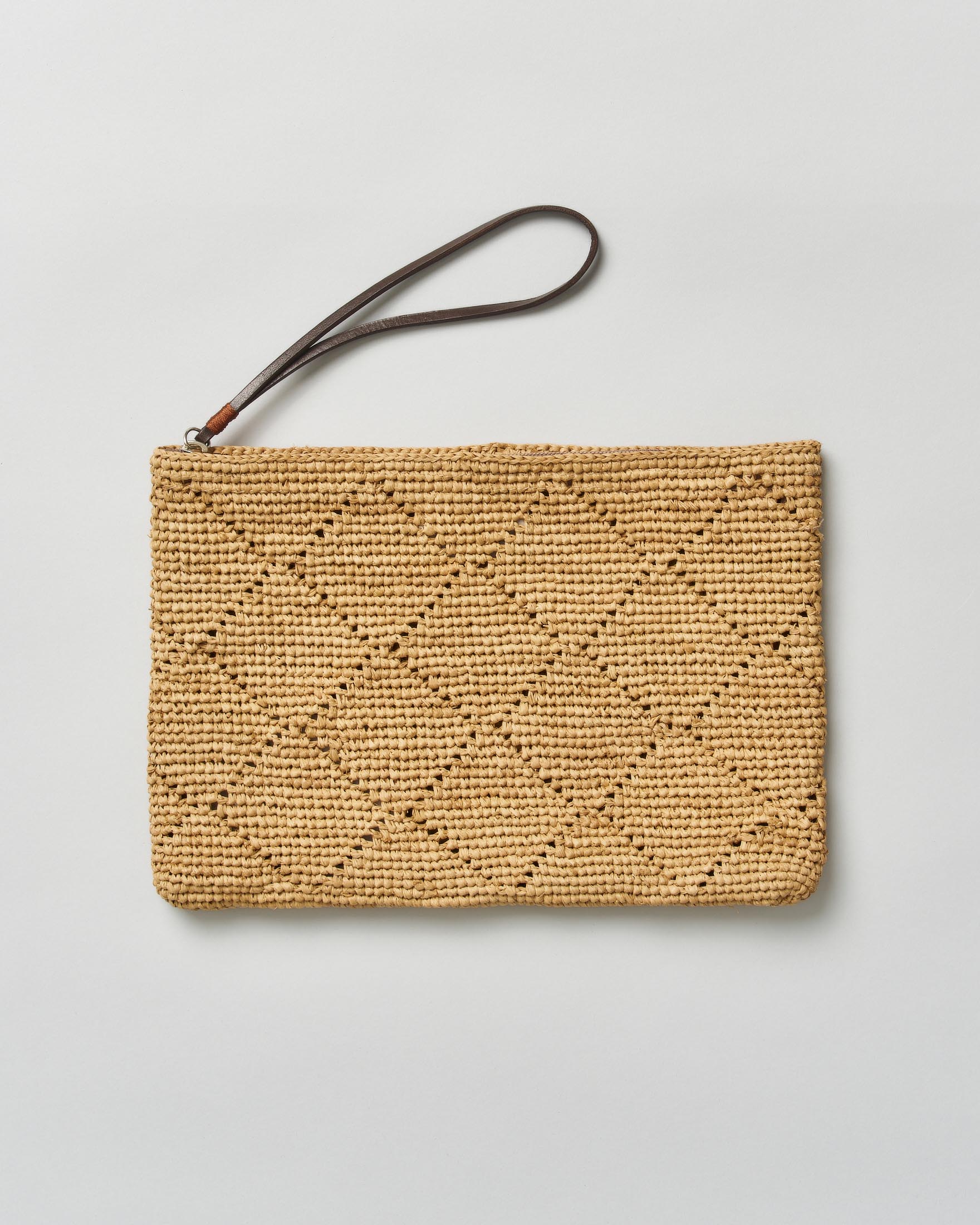 Pochette Sovani in rafia dal colore naturale con gafica a rombi e laccetto laterale in pelle