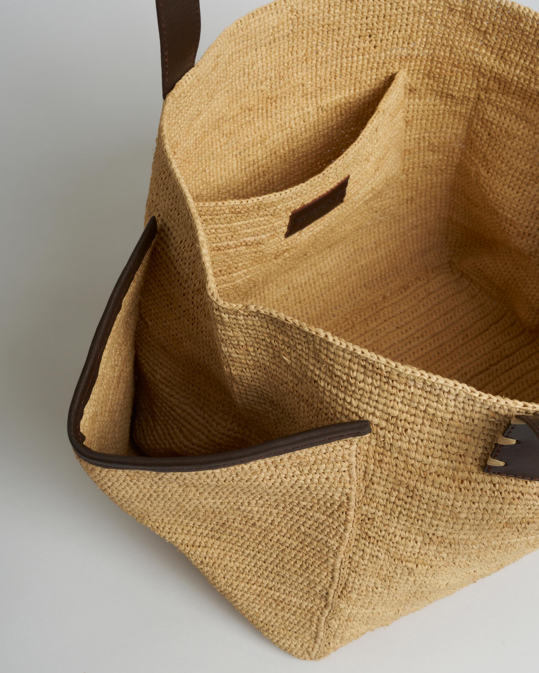 Shopper Bag Sovani in rafia naturale con tasche laterali e rifiniture in felle image