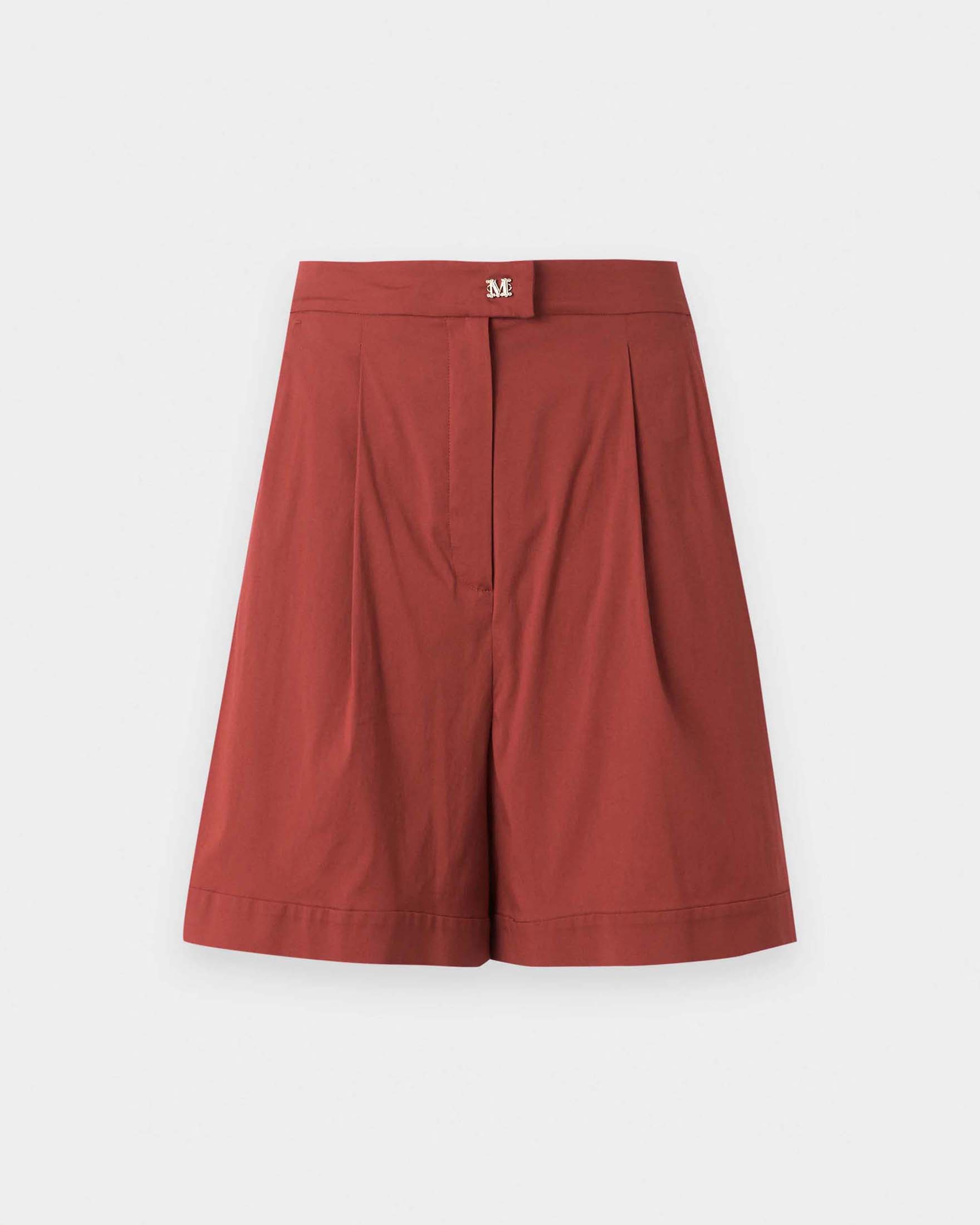 Bermuda Max Mara Beachwear color rubino in misto cotone con pinces e orlo risvoltato