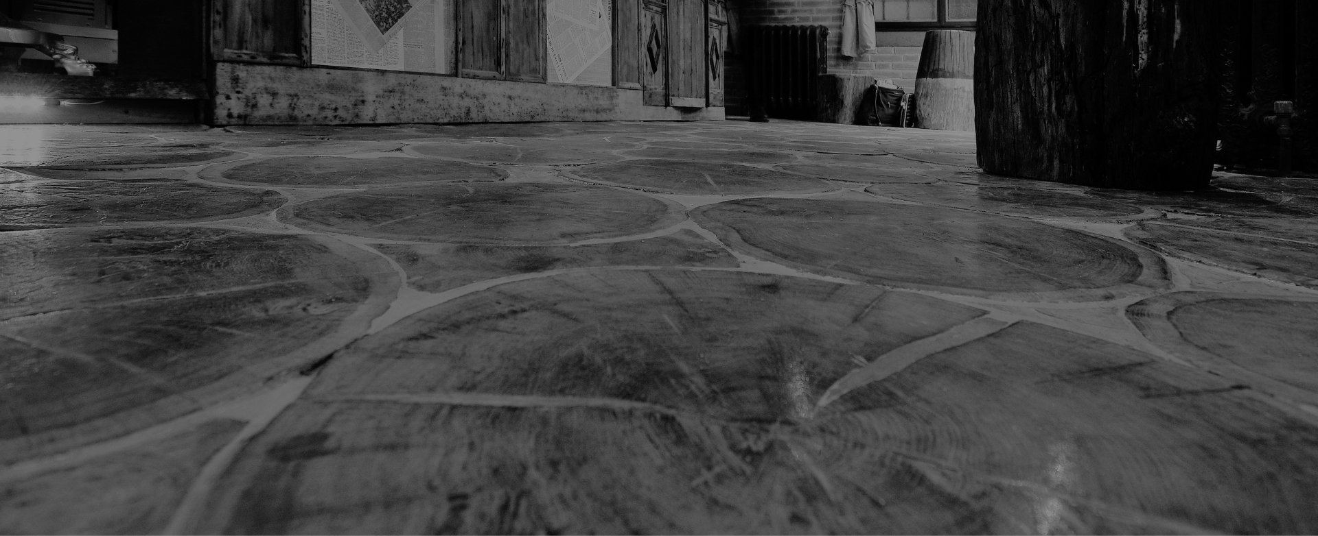 ristorante sottovento a murano venezia con pavimenti in legno realizzati da Mfdesign   