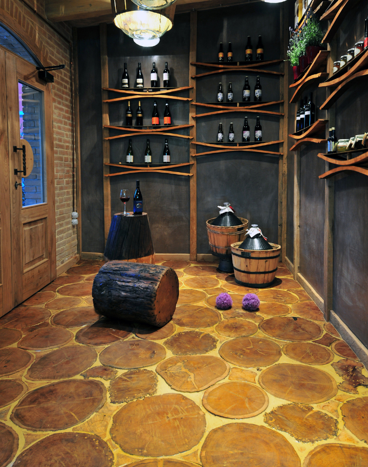 ristorante con pavimento in legno antico esedra