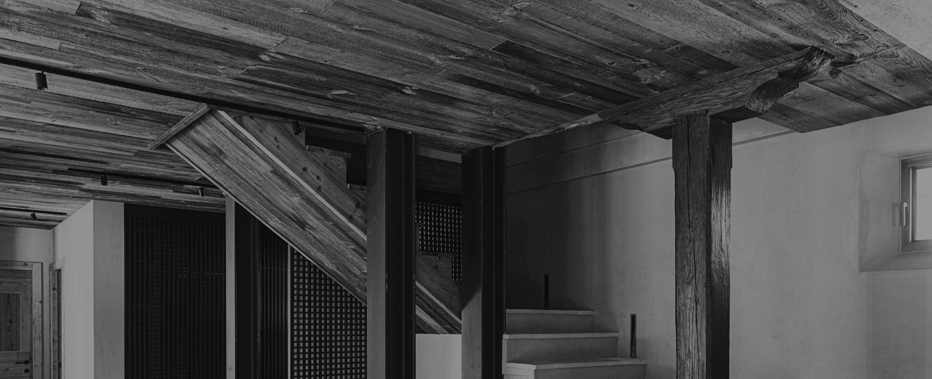 casale completamente ristrutturato in legno di abete e larice  