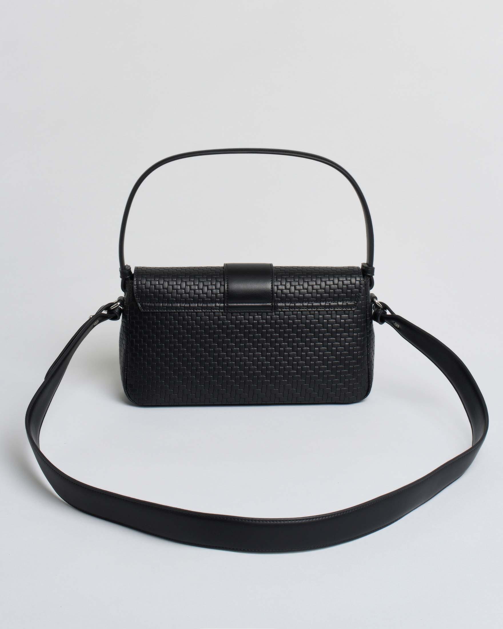 Borsa baguette Armani Exchange nera in similpelle effetto intrecciato con fibbia logo