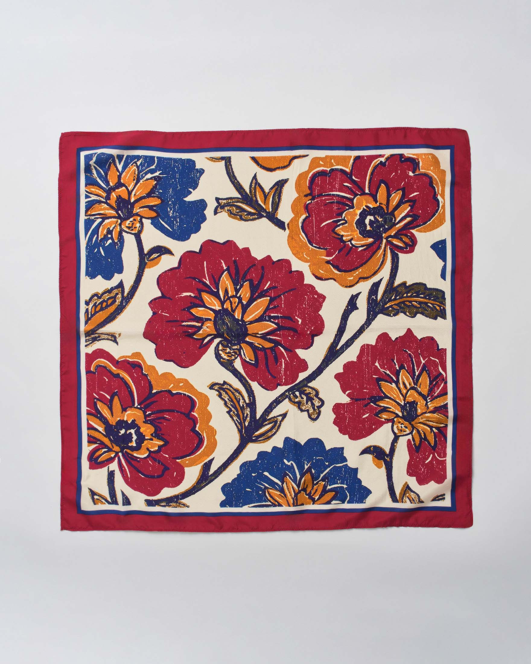 Foulard Pandori Waraich bianco in pura seta con stampa maxi floreale magenta e blu