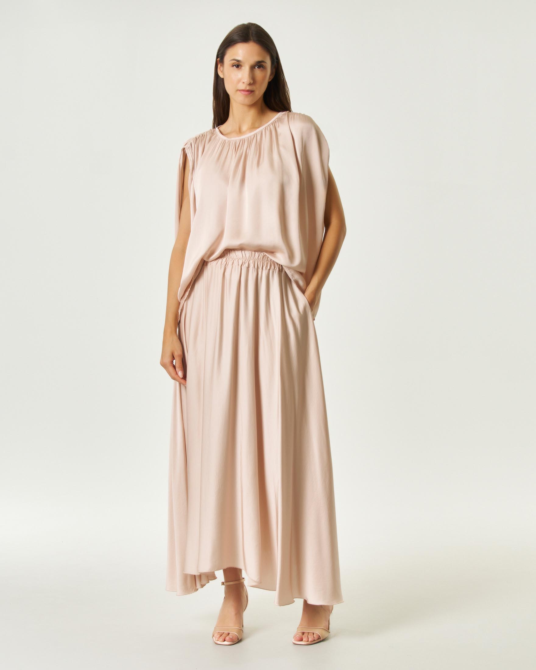 Blusa girocollo Hlo! cipria in raso di viscosa con drappeggio e maniche ad aletta image