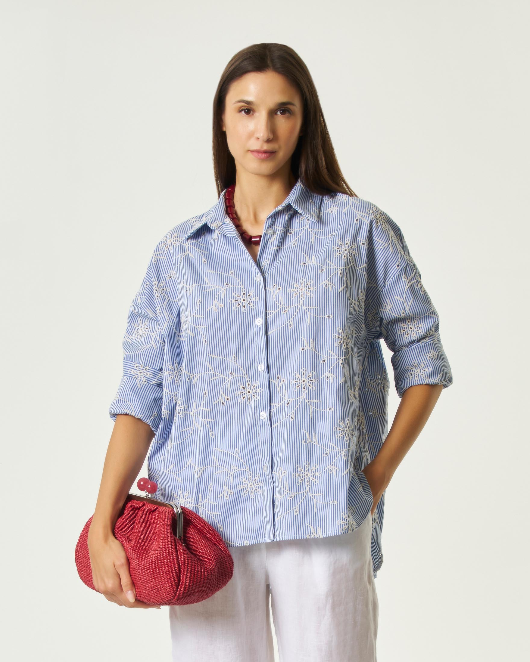 Camicia Hlo! in puro cotone a righe bianche e azzurre con ricamo sangallo all over