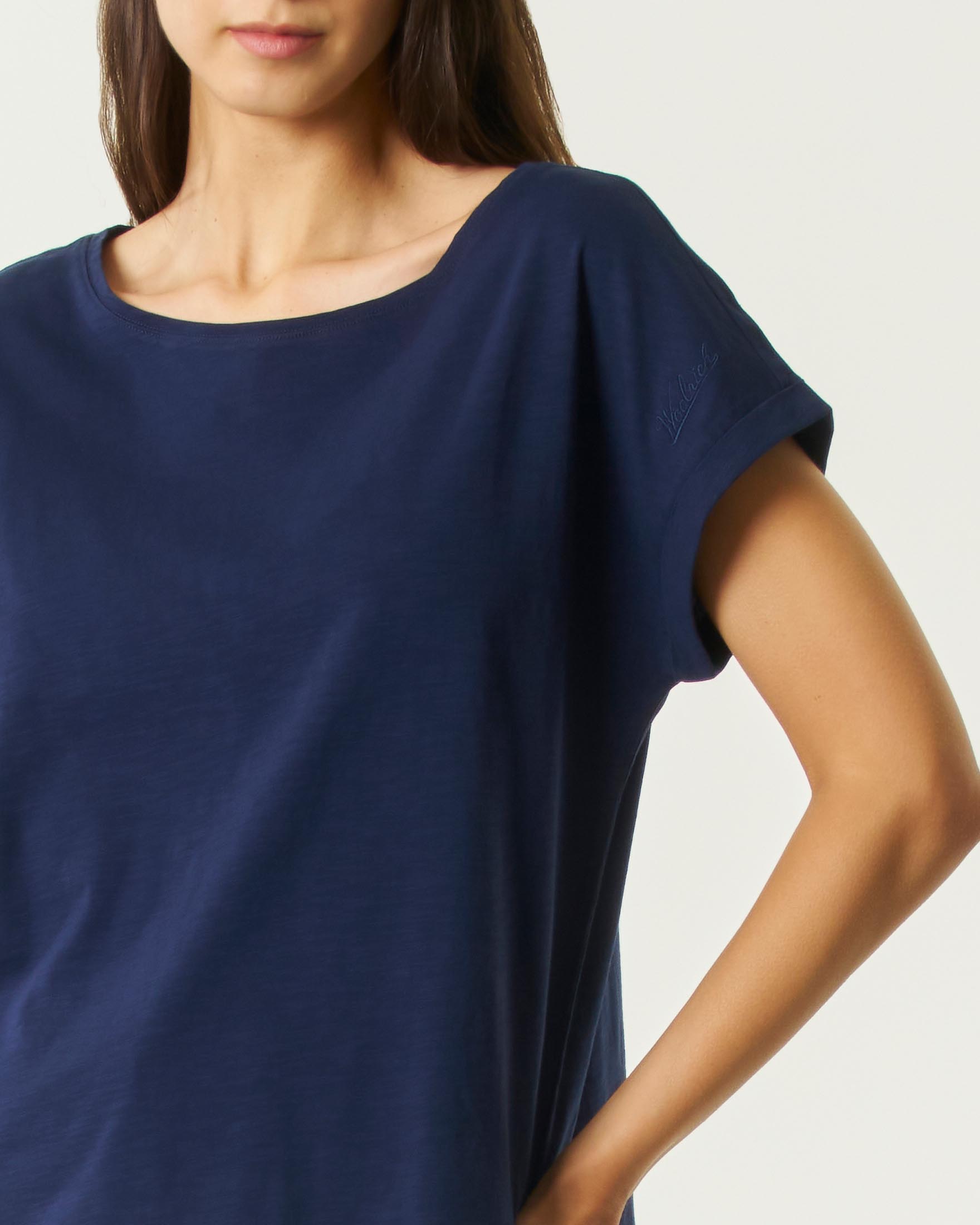 T-shirt Woolrich blu in jersey di cotone con scollo rotondo e maniche ad aletta con risvolto image