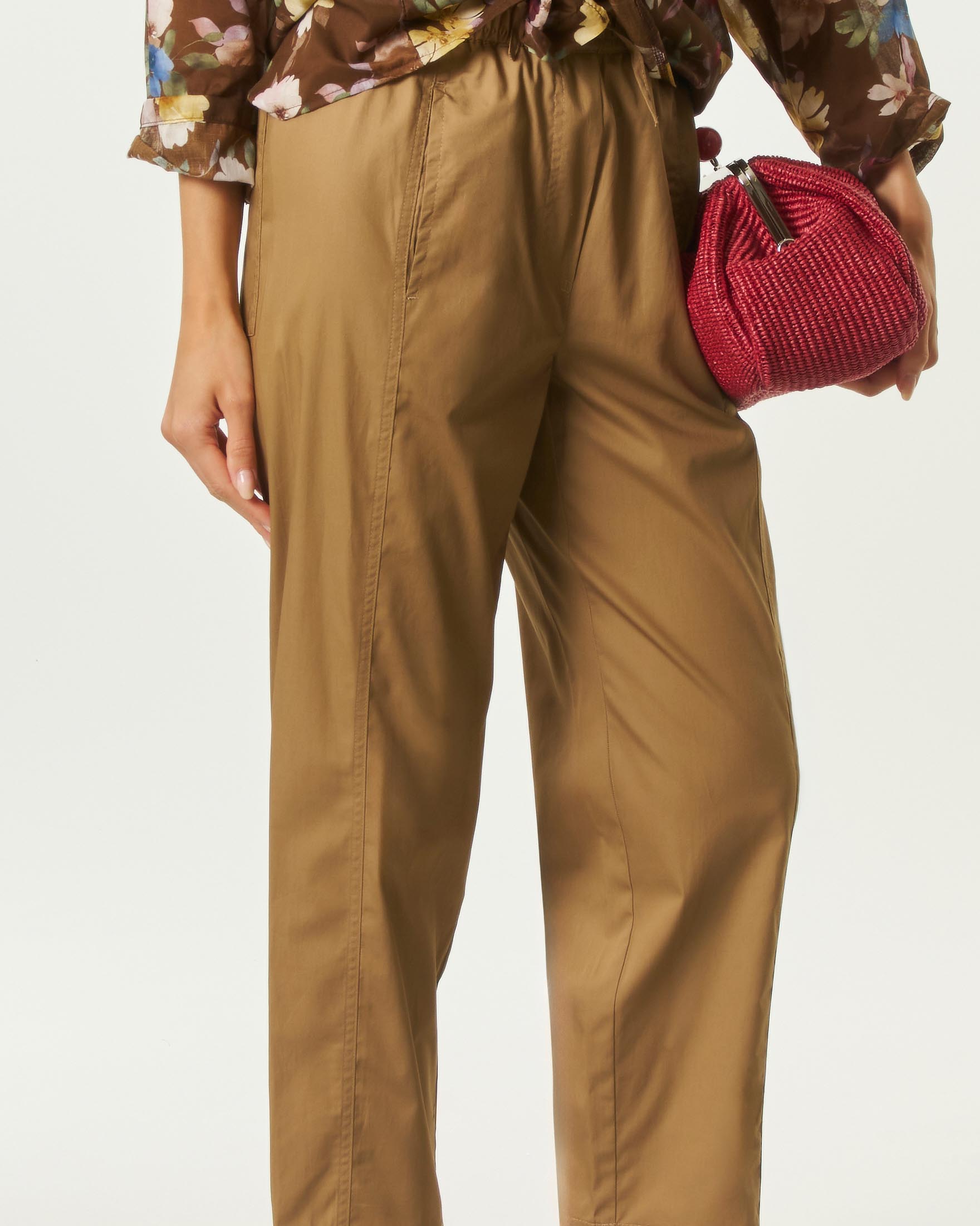 Pantaloni cargo Emme Marella cammello in cotone con coulisse in vita e tasche a toppa sul retro image