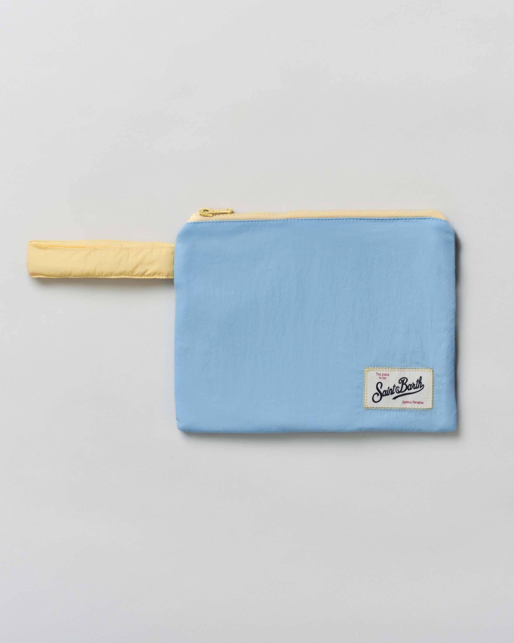 MC2 Saint Barth — Pochette MC2 Saint Barth Pareasy azzurra in tessuto impermeabile