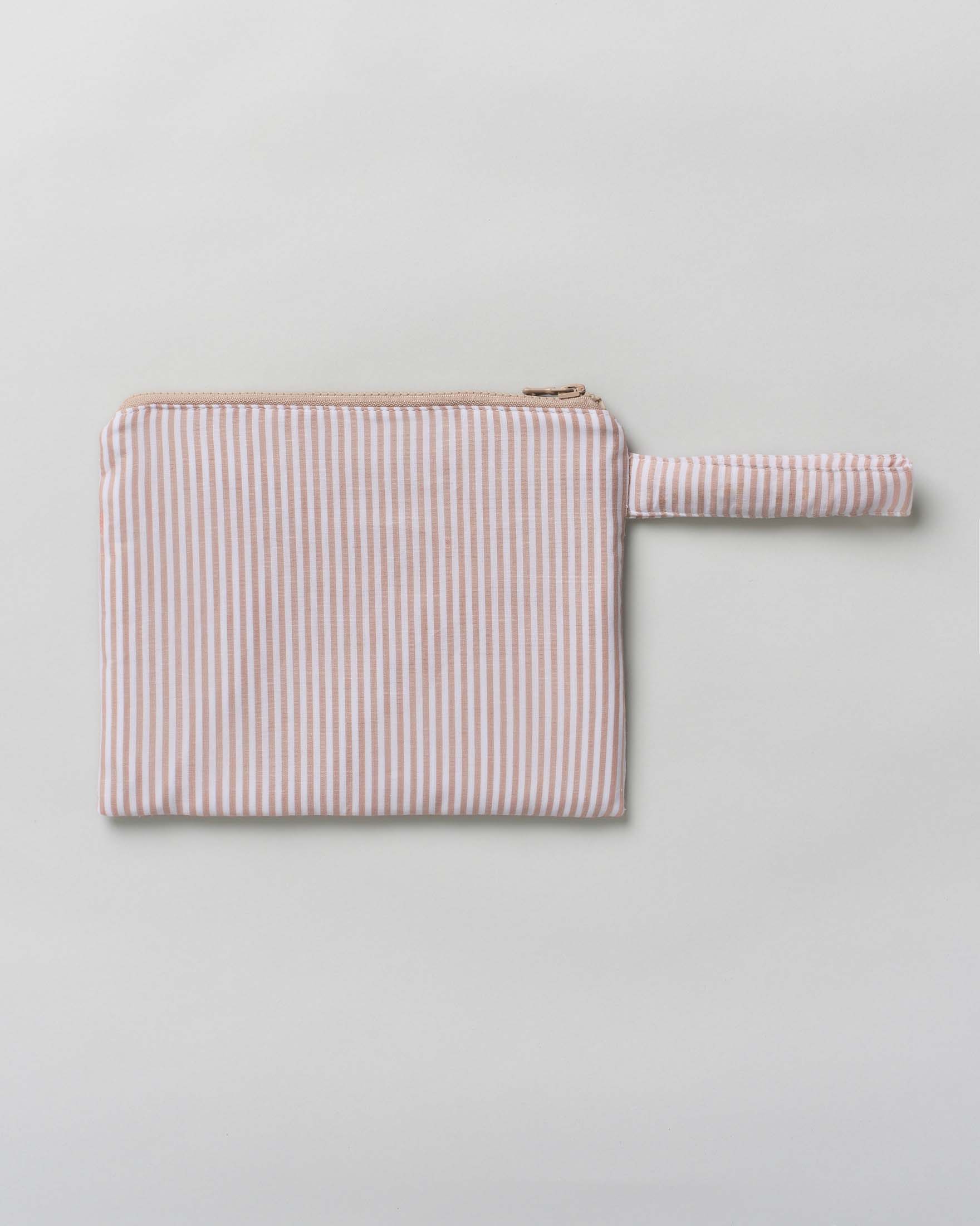 Pochette MC2 Saint Barth Pareasy Stripes a righe bianche e beige in cotone image