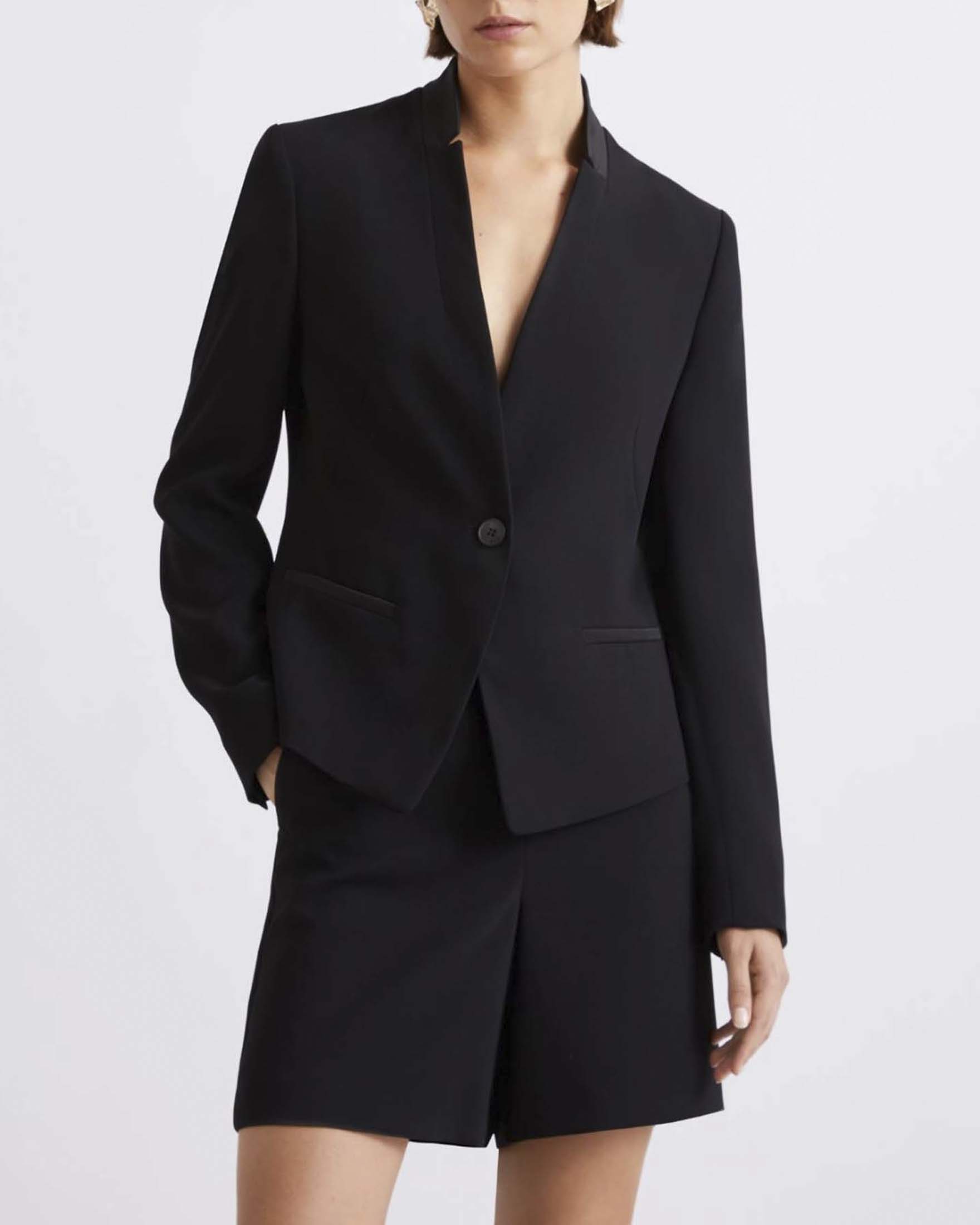Blazer corto monopetto Marella 365 nero in crêpe con dettagli in satin e linea sfiancata