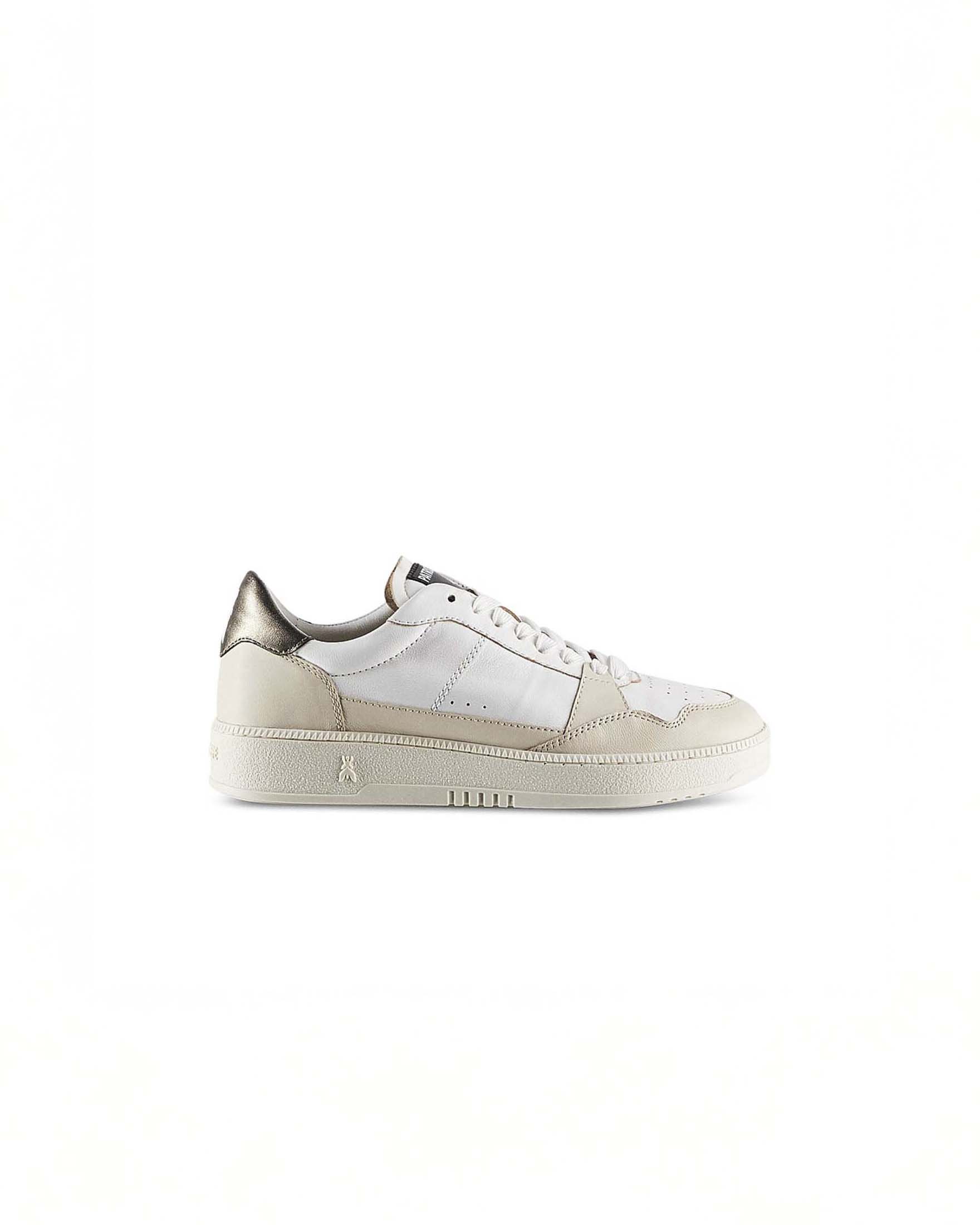 Sneakers Patrizia Pepe bianche in nappa con suola spessa in gomma e dettagli in pelle laminata
