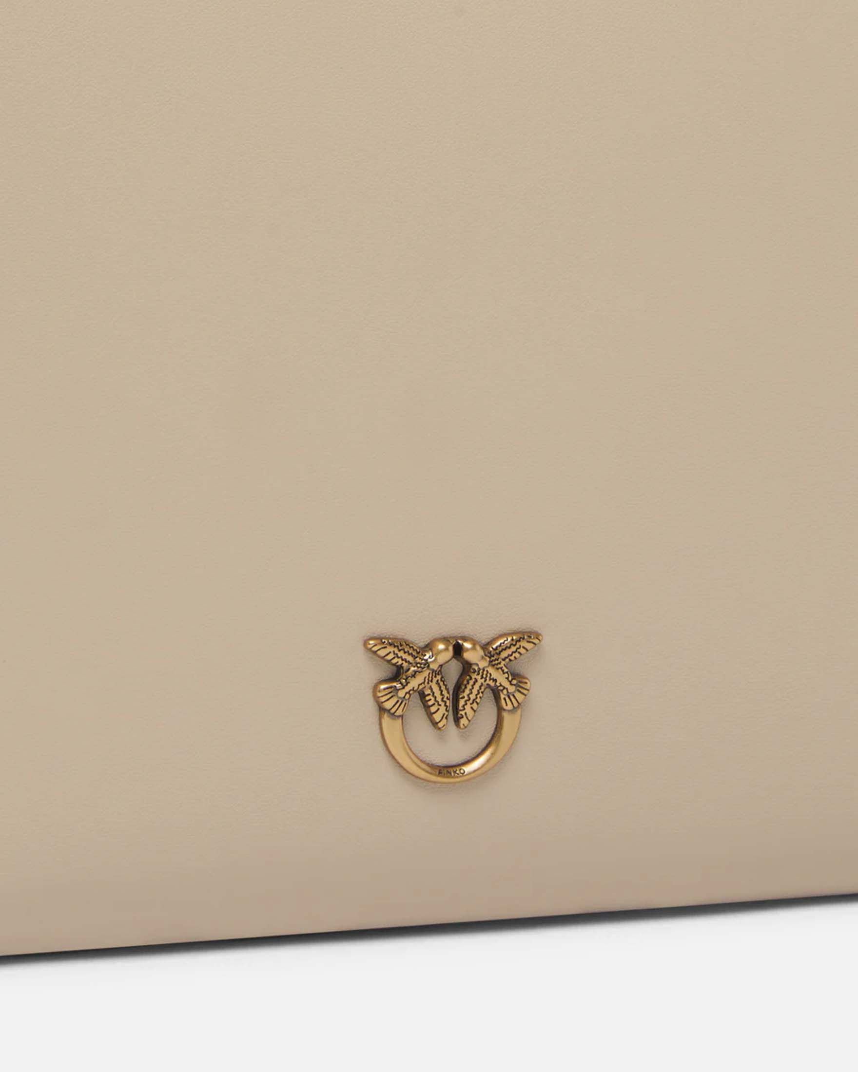 Busta Flat Love Bag Simply Pinko beige con tracolla a catena e logo Love Birds dorati image