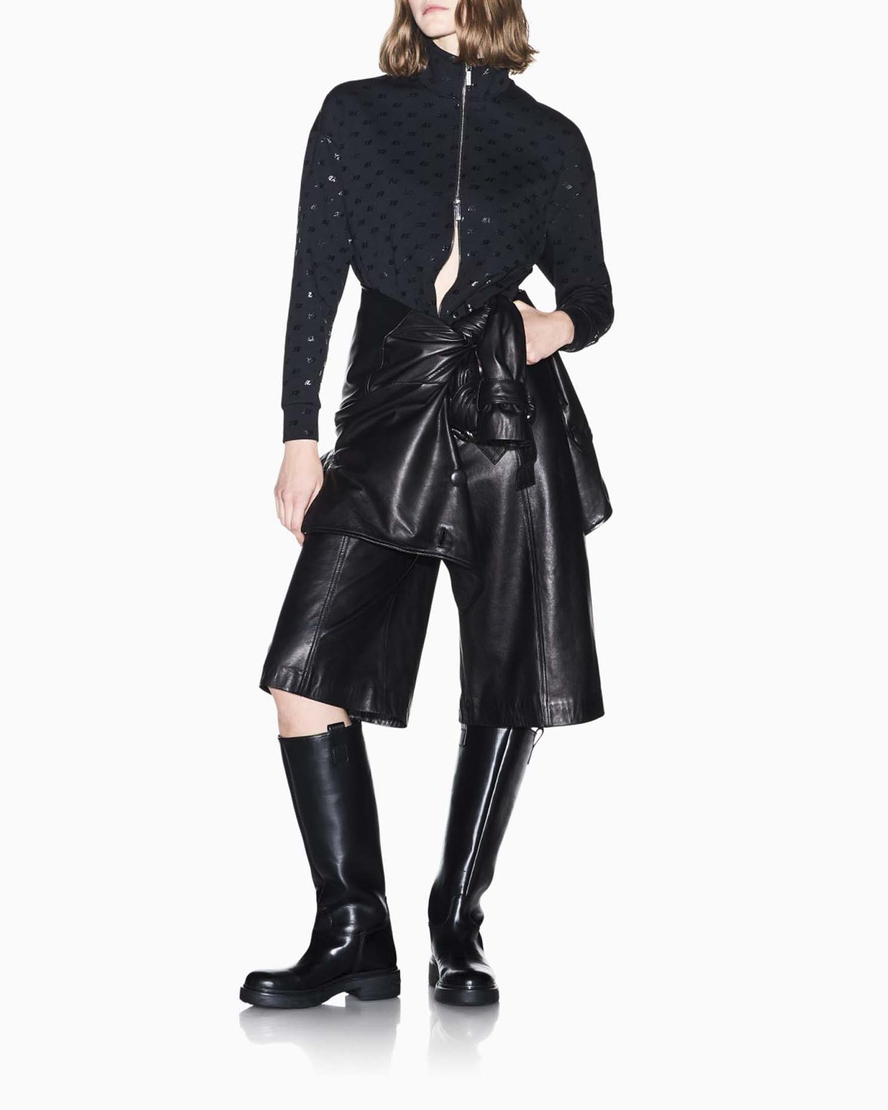 Felpa con zip Armani Exchange in jersey nera double face con stampa logo all-over image