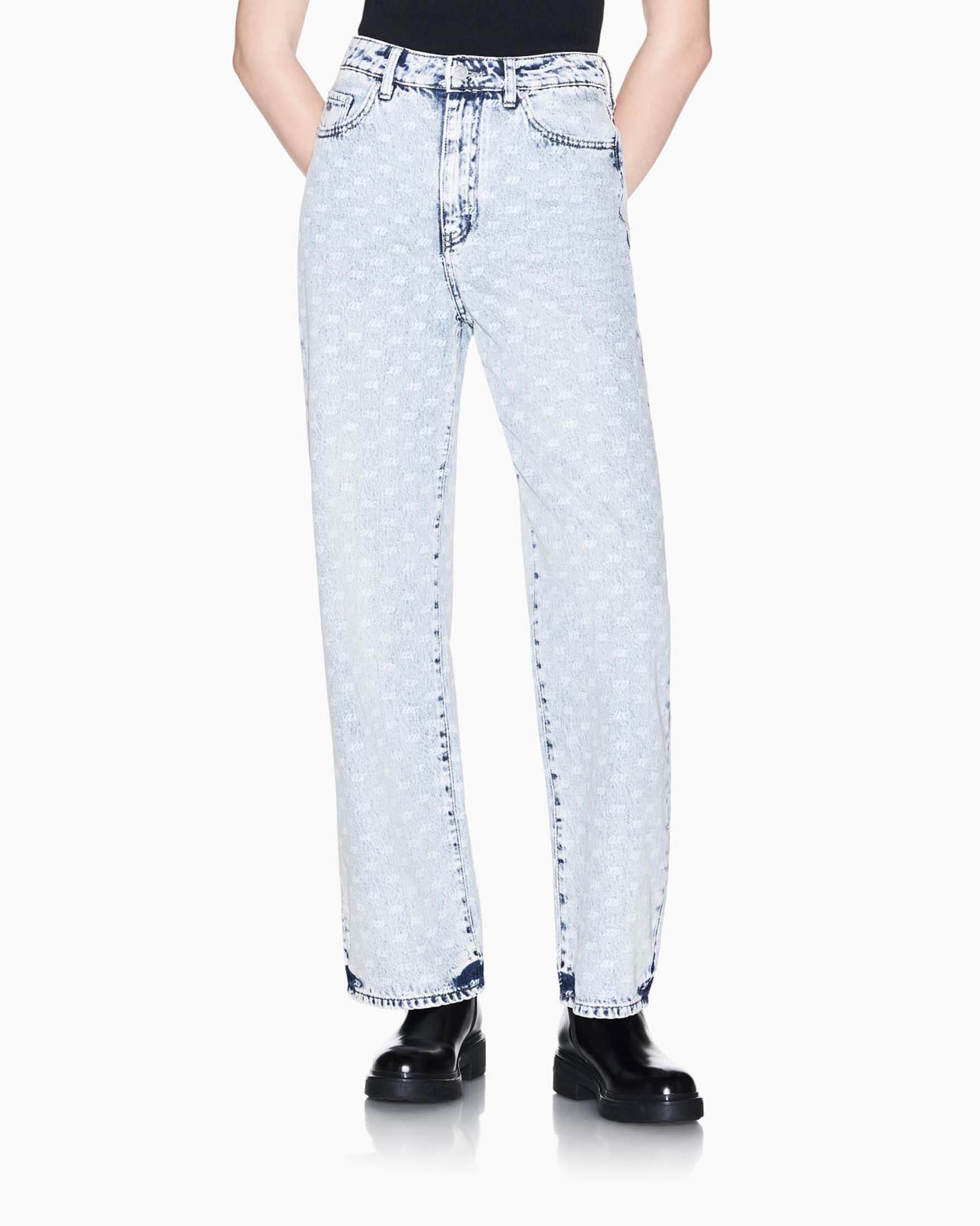 Jeans barrella vita alta Armani Exchange lavaggio bleached con stampa logo all-over image
